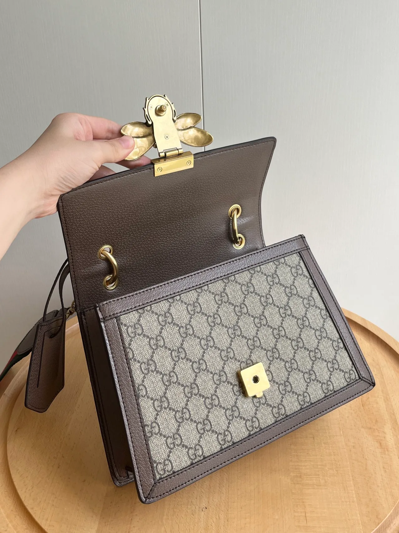 Gucci Striped Handbag in Beige · view 5