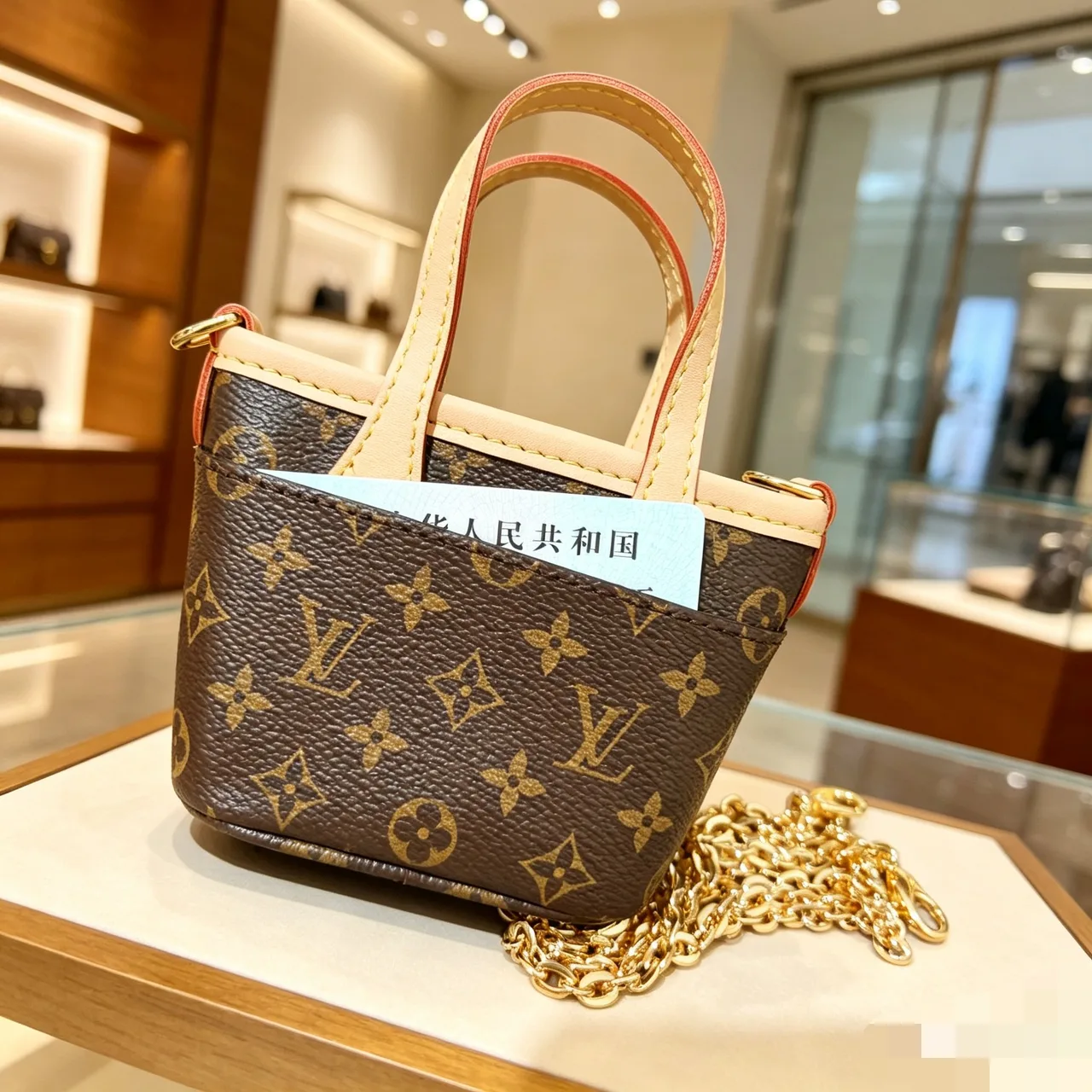 Louis Vuitton Monogram Mini Tote in Brown & White · view 6