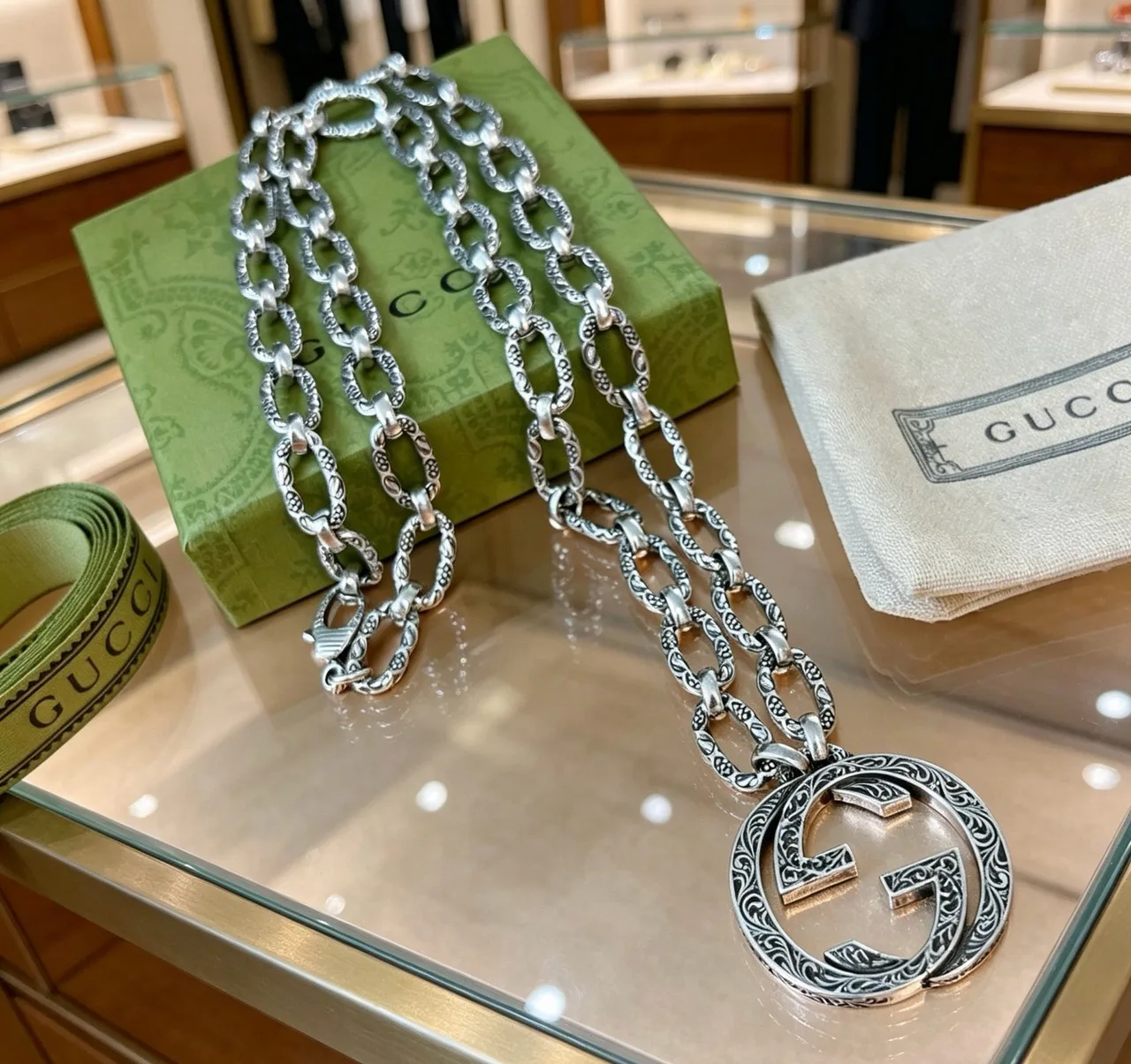 Gucci Pendant Necklace in Silver · view 4