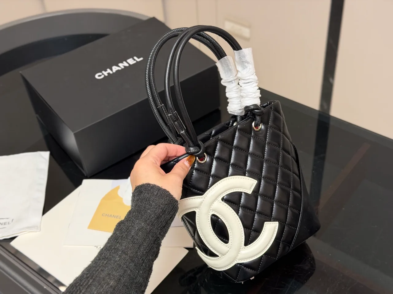 Chanel Bucket Bag in Black · view 4