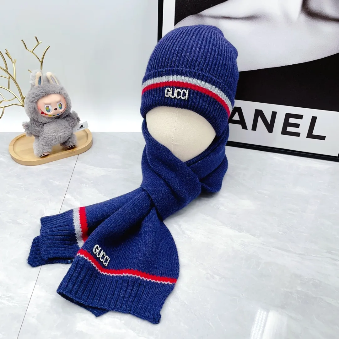Gucci Wool Striped Embroidered Logo knit hat scarf and gloves set in Blue · view 1