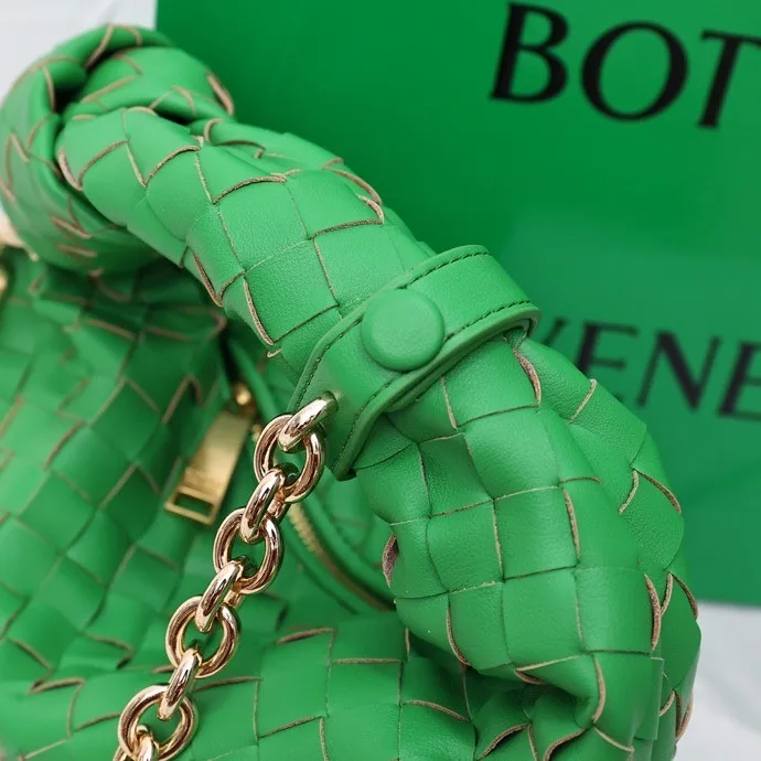 Bottega Veneta Woven Hobo Bag in Green · view 7