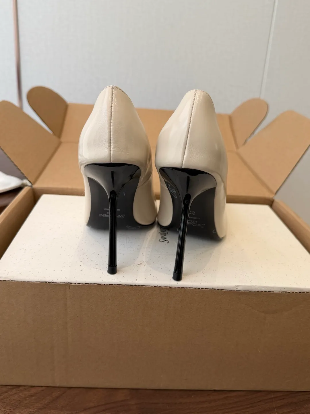 Saint Laurent Cowhide Smooth Pointed-Toe Pumps in Cream · view 8