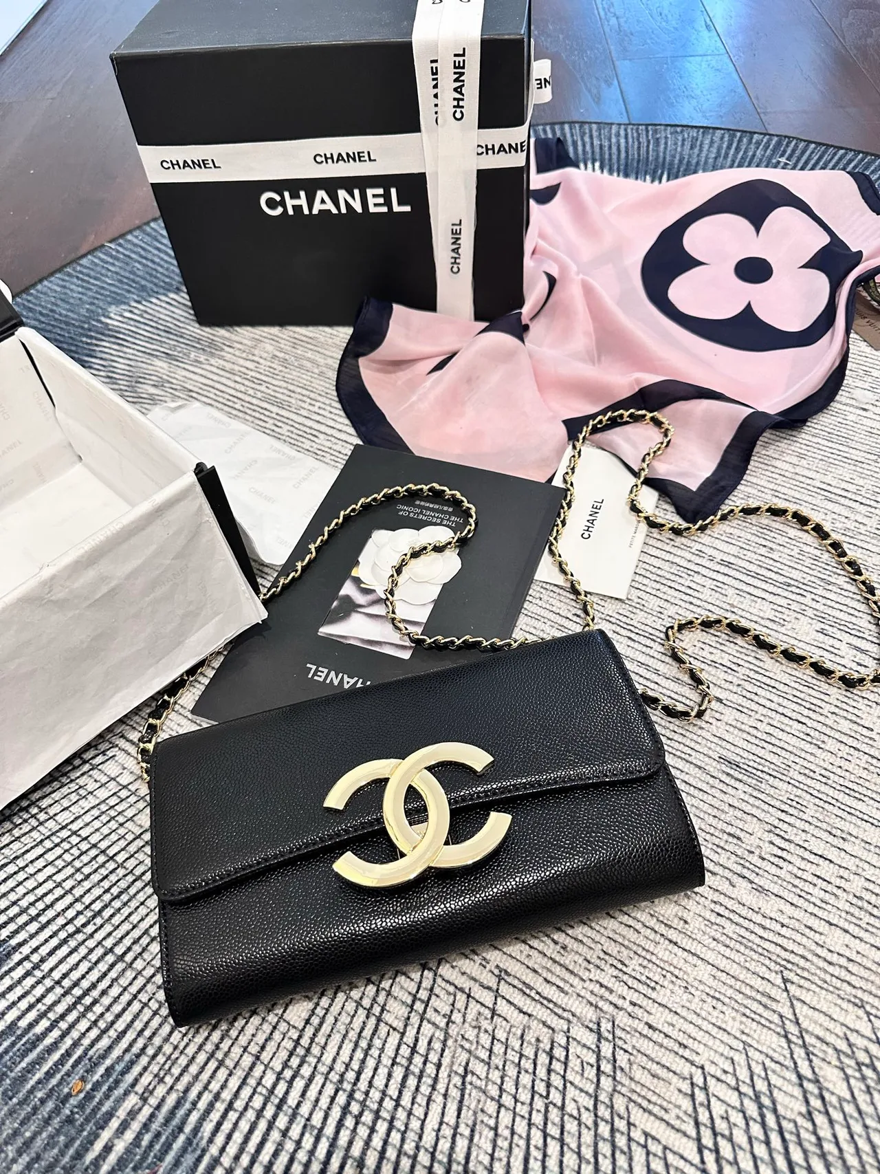 Chanel Large Logo Chain Wallet in Burgundy / Black / White / Pink / Brown · view 3