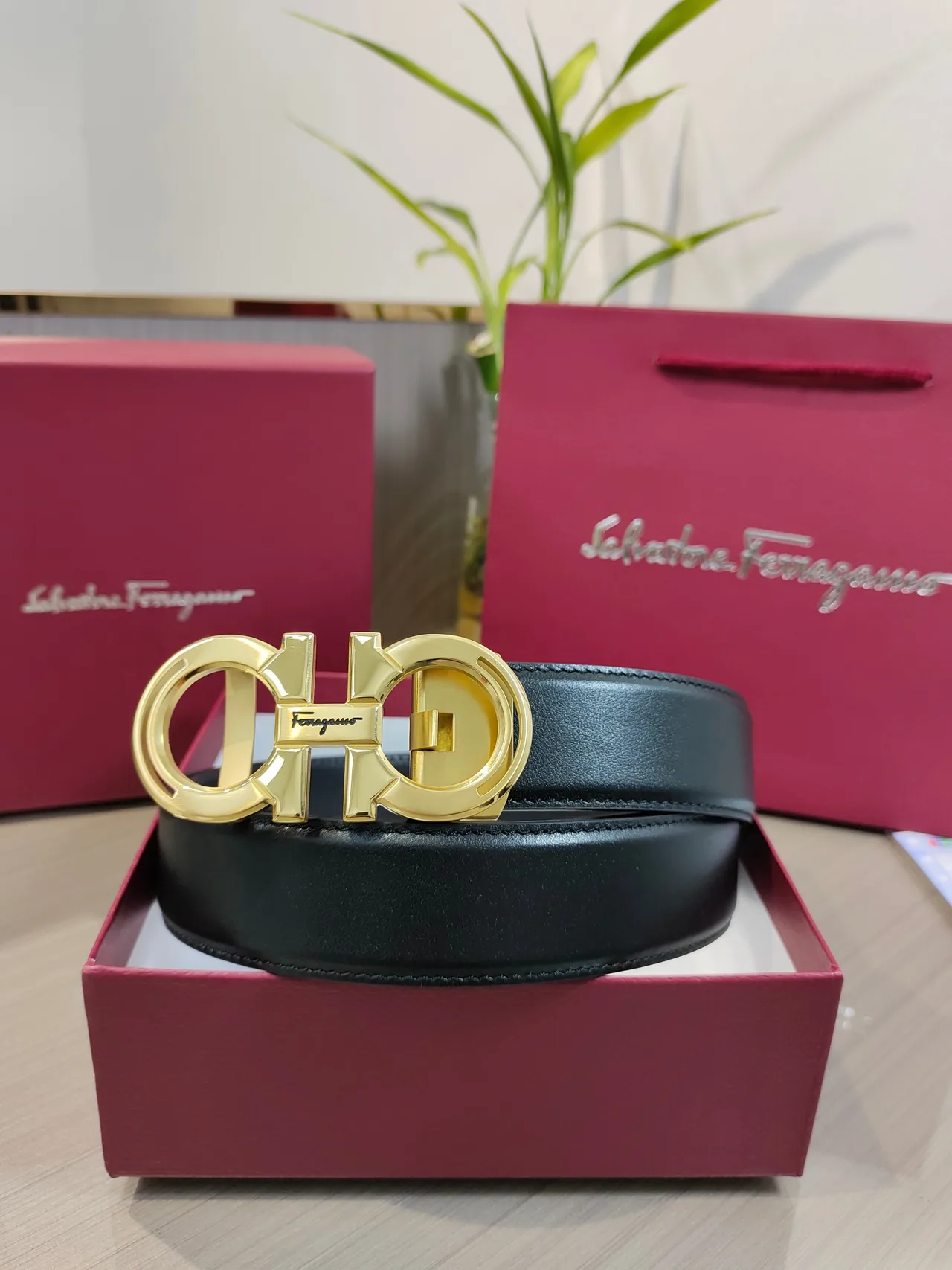 Ferragamo Calfskin Glossy Belt in Black · view 2