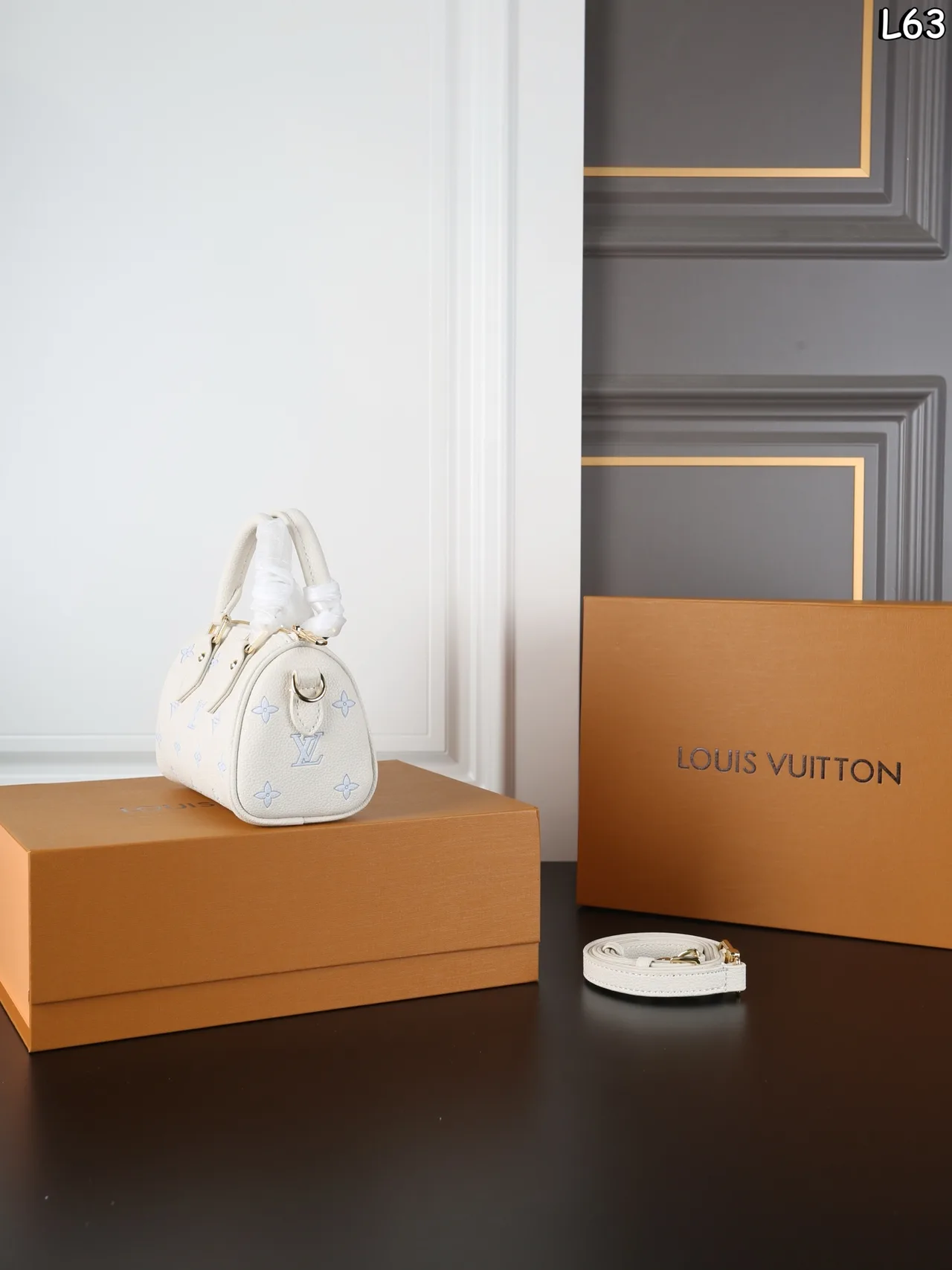 Louis Vuitton Pillow Top-Handle Bag in White · view 3