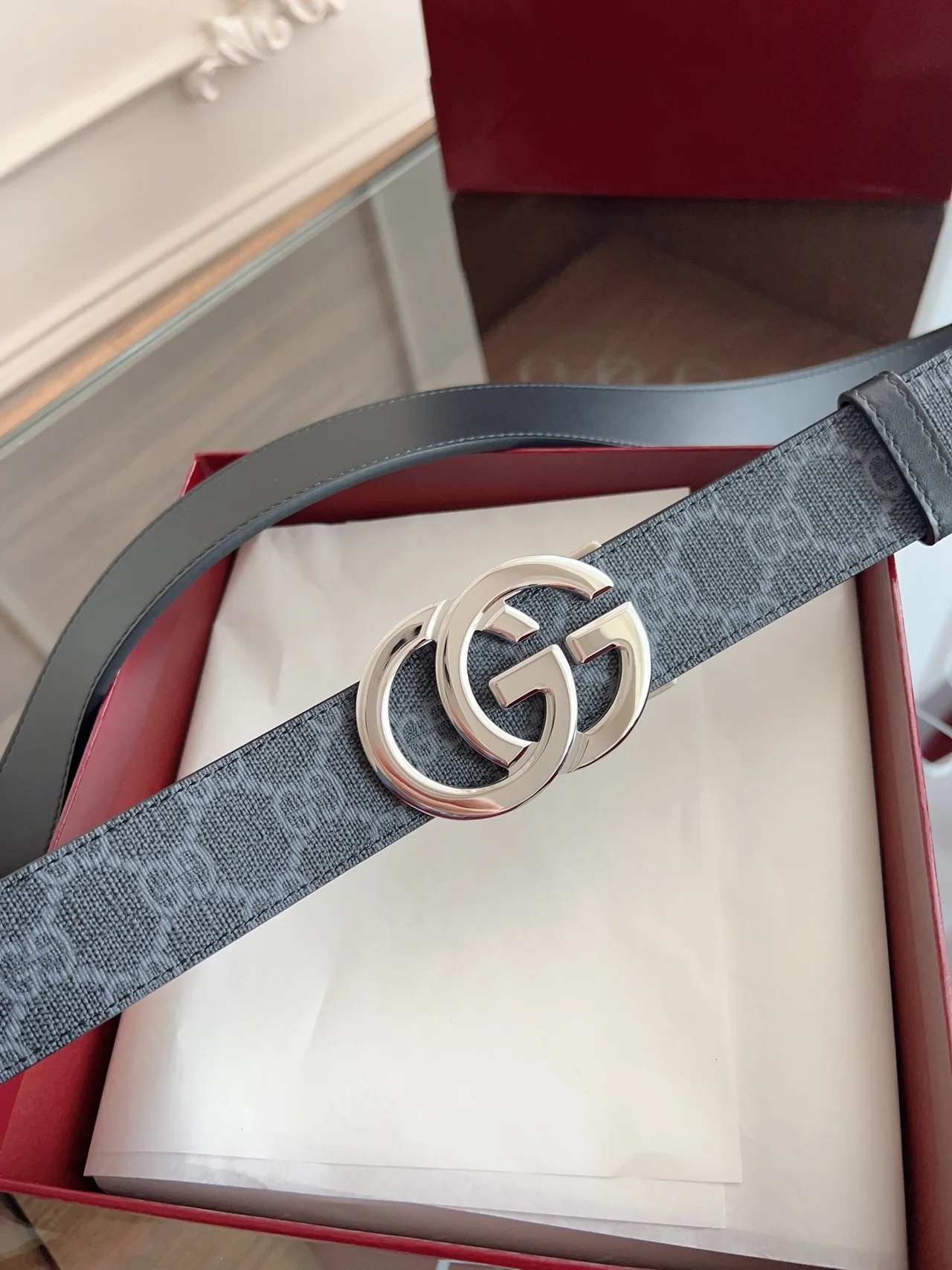Gucci Cowhide Belt in Grey · view 3