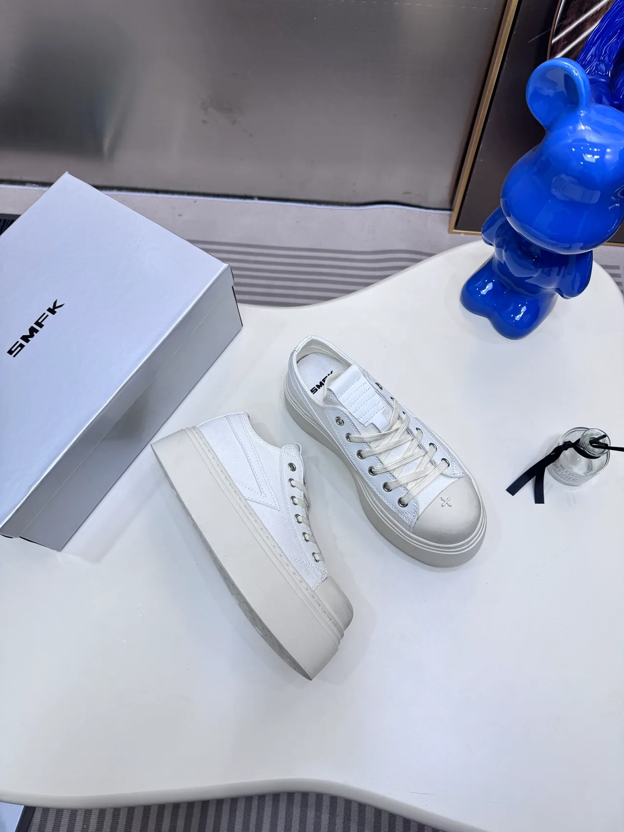 SMFK Cowhide Canvas Glossy Platform Sneakers in White · view 4