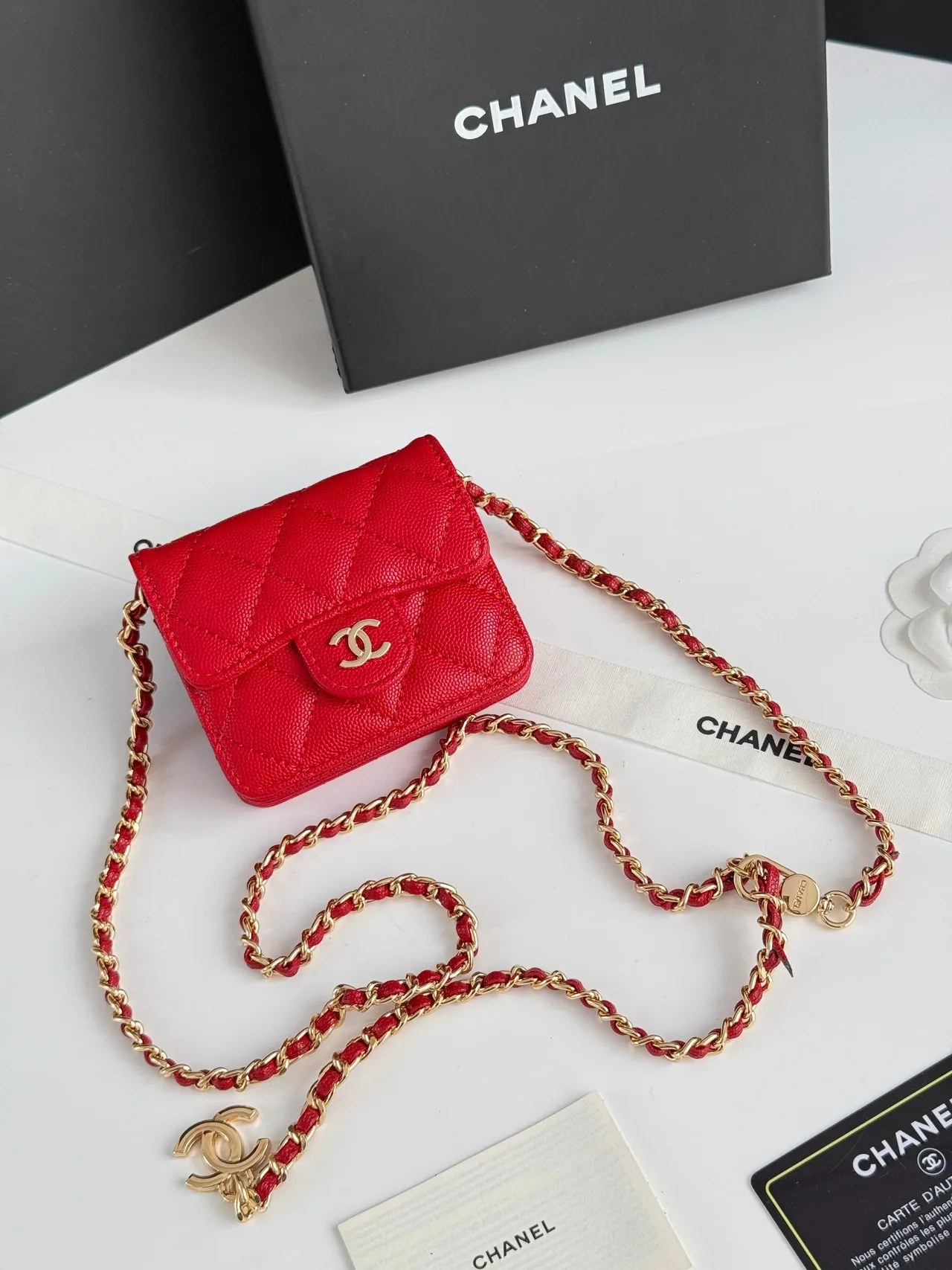 Chanel Quilted Wallet in Red · view 2