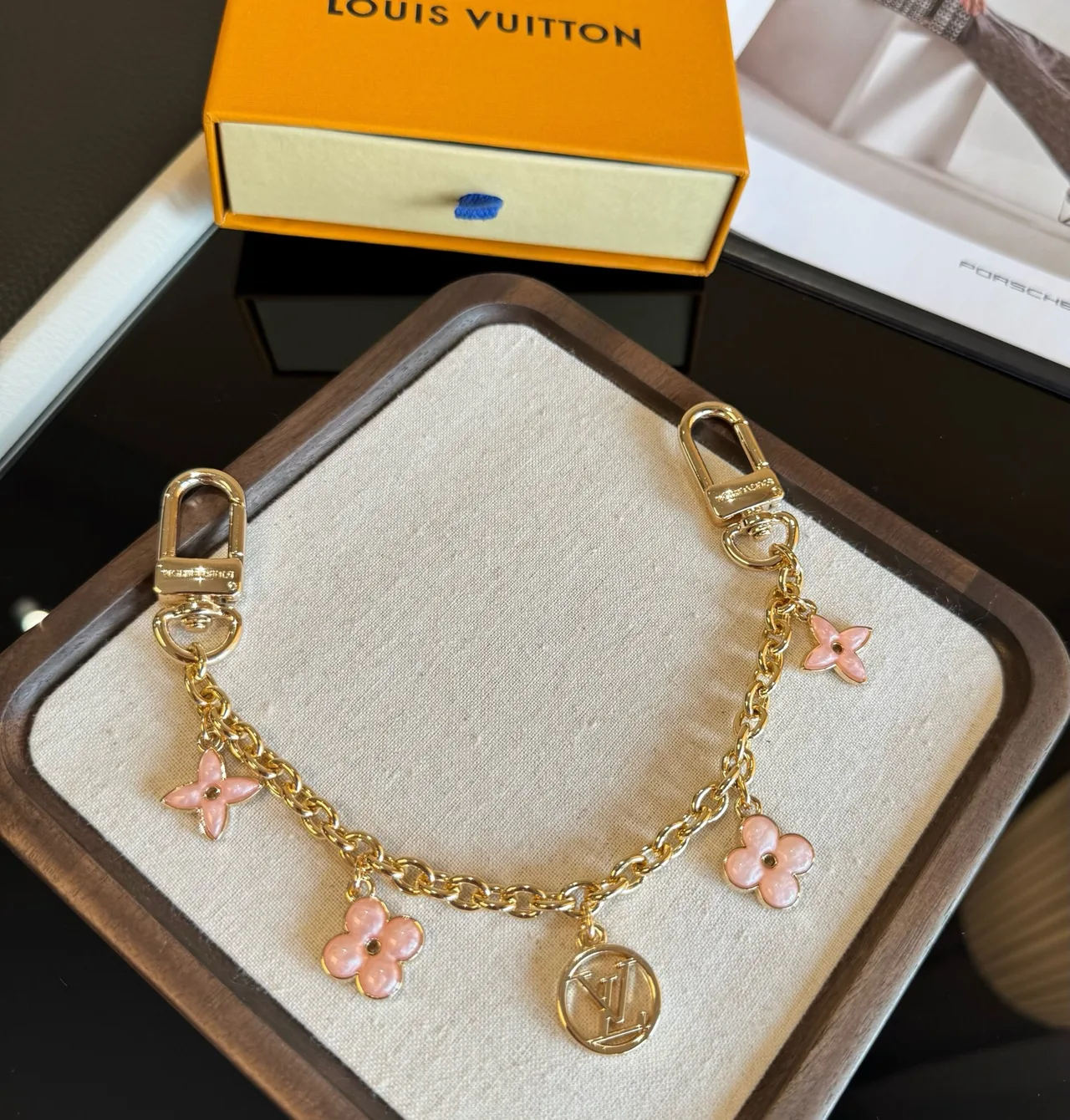 Louis Vuitton Glossy Flower Chain Bag Charm in Gold · view 4