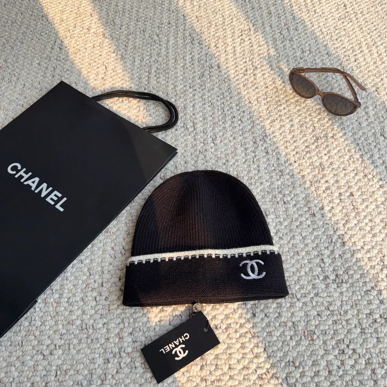 Chanel Contrast-edge CC beanie in Brown & Cream · view 3
