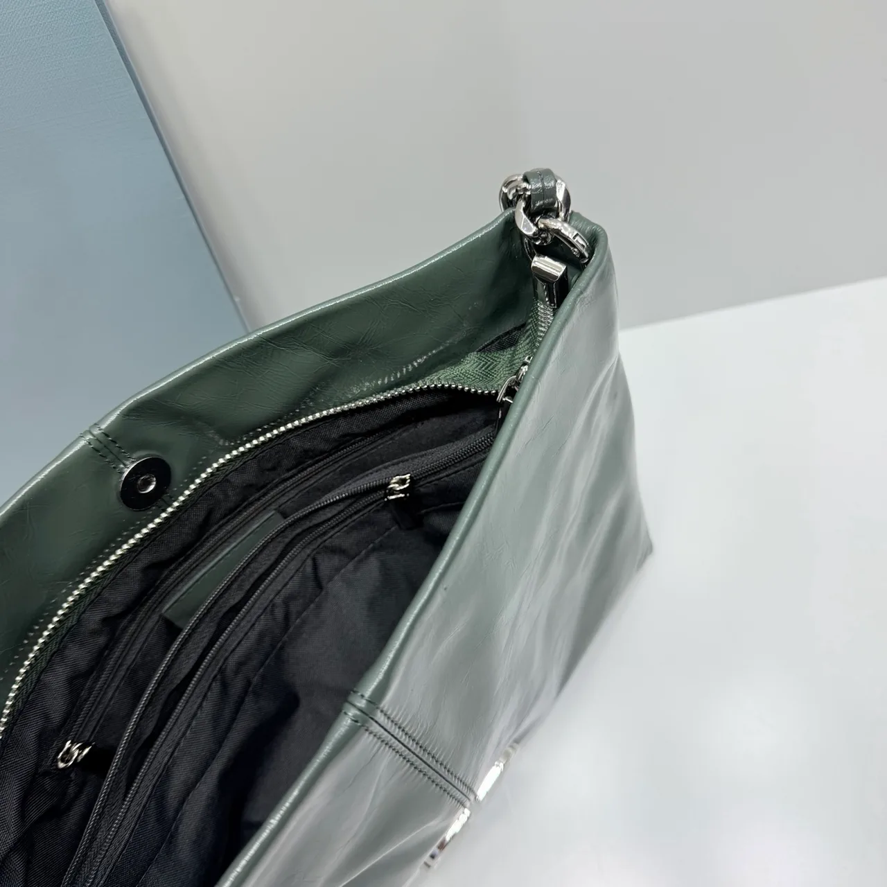 Balenciaga Cowhide Glossy Tote in Green · view 7