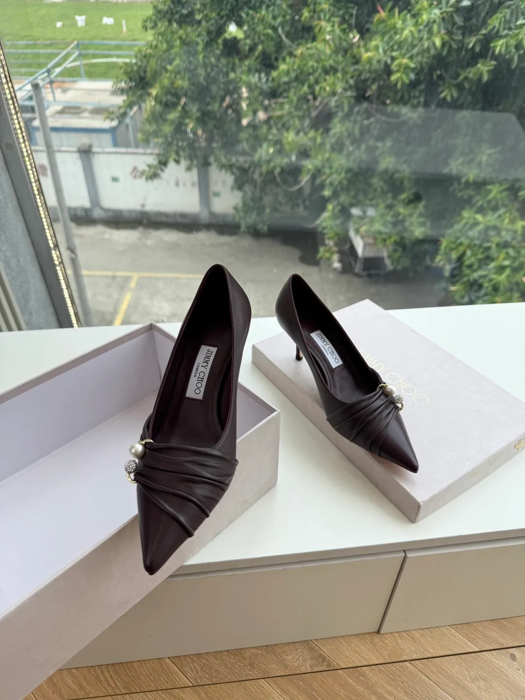 Jimmy Choo Pointed-Toe Bow Knotted Pointed Pumps in Brown · view 3