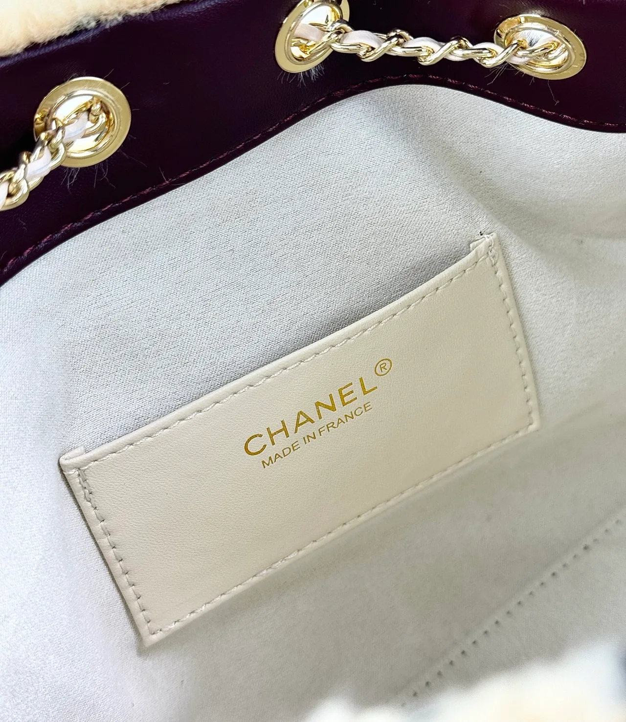 Chanel Drawstring Bucket Bag in White · view 7