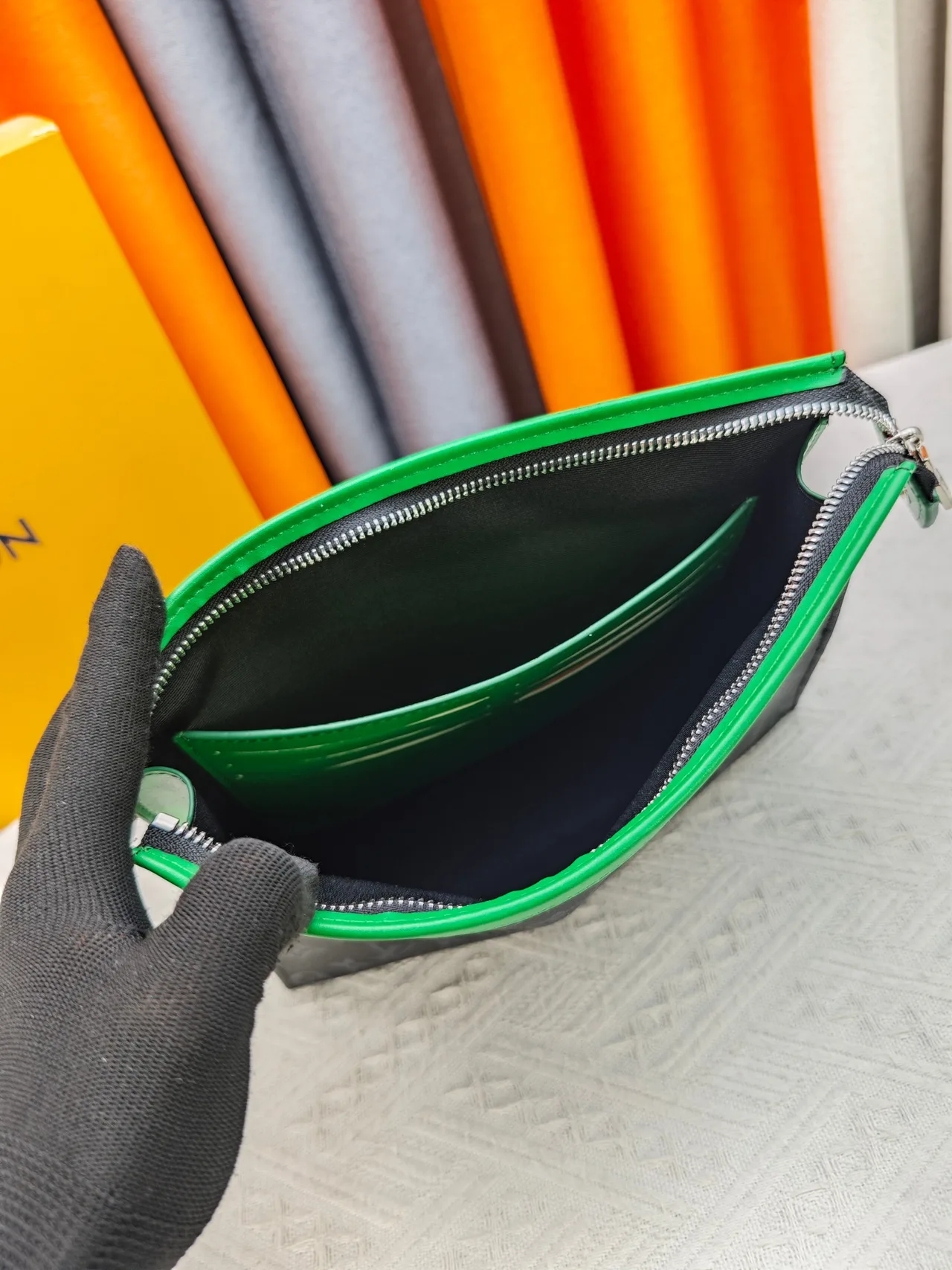 Louis Vuitton Clutch in Black · view 8