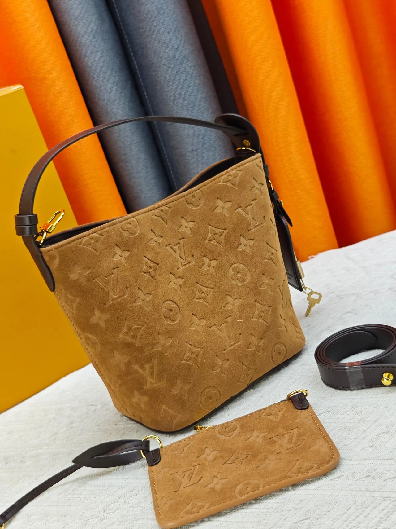 Louis Vuitton Cowhide Smooth Hobo Bag in Tan · view 2