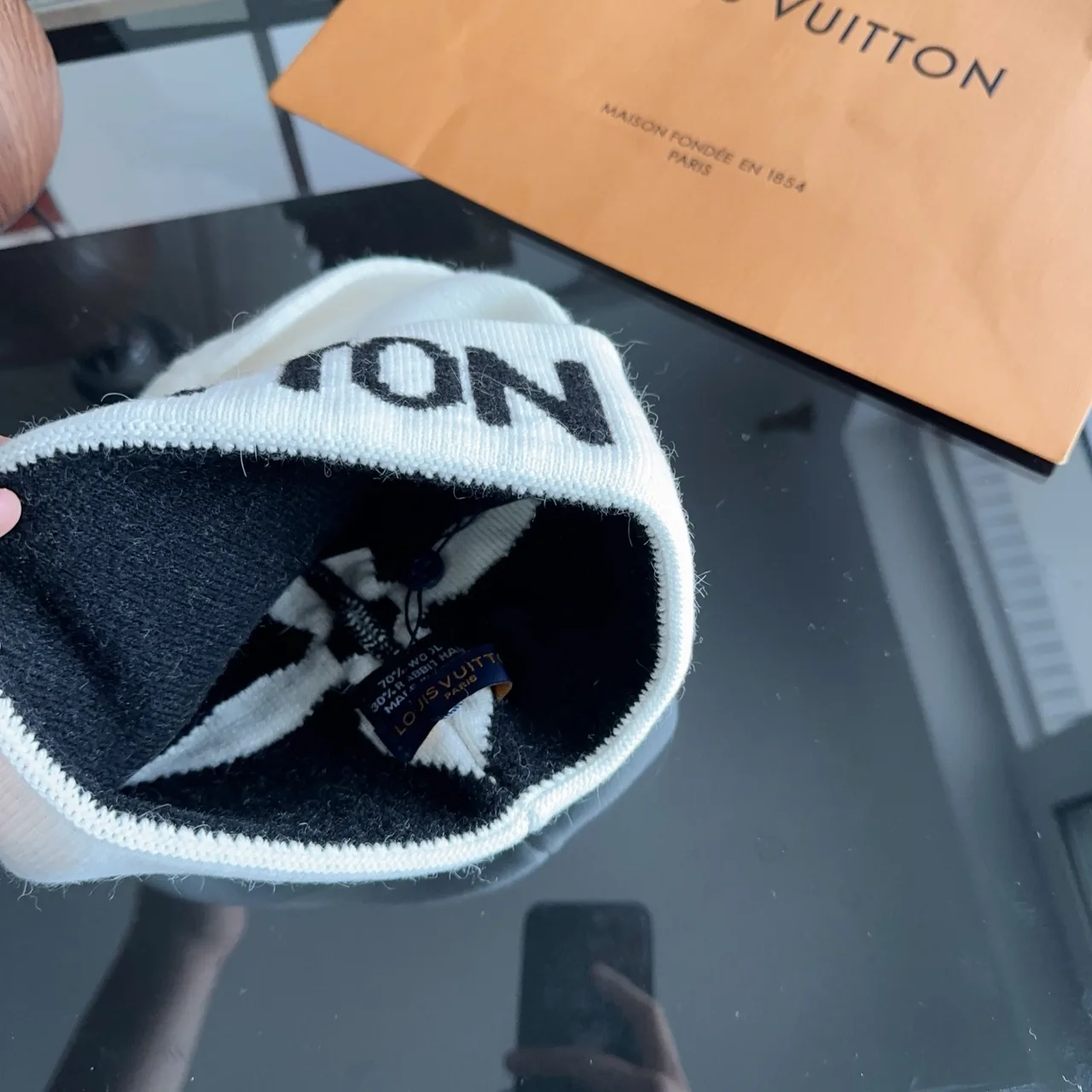 Louis Vuitton Beanie in White · view 8