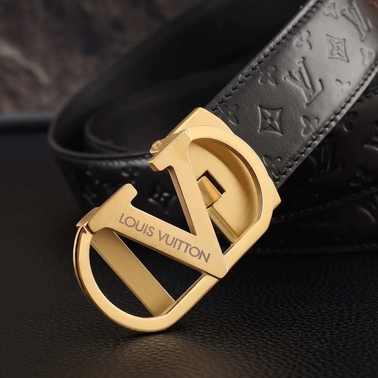 Louis Vuitton Embossed automatic V buckle belt in Black · view 7
