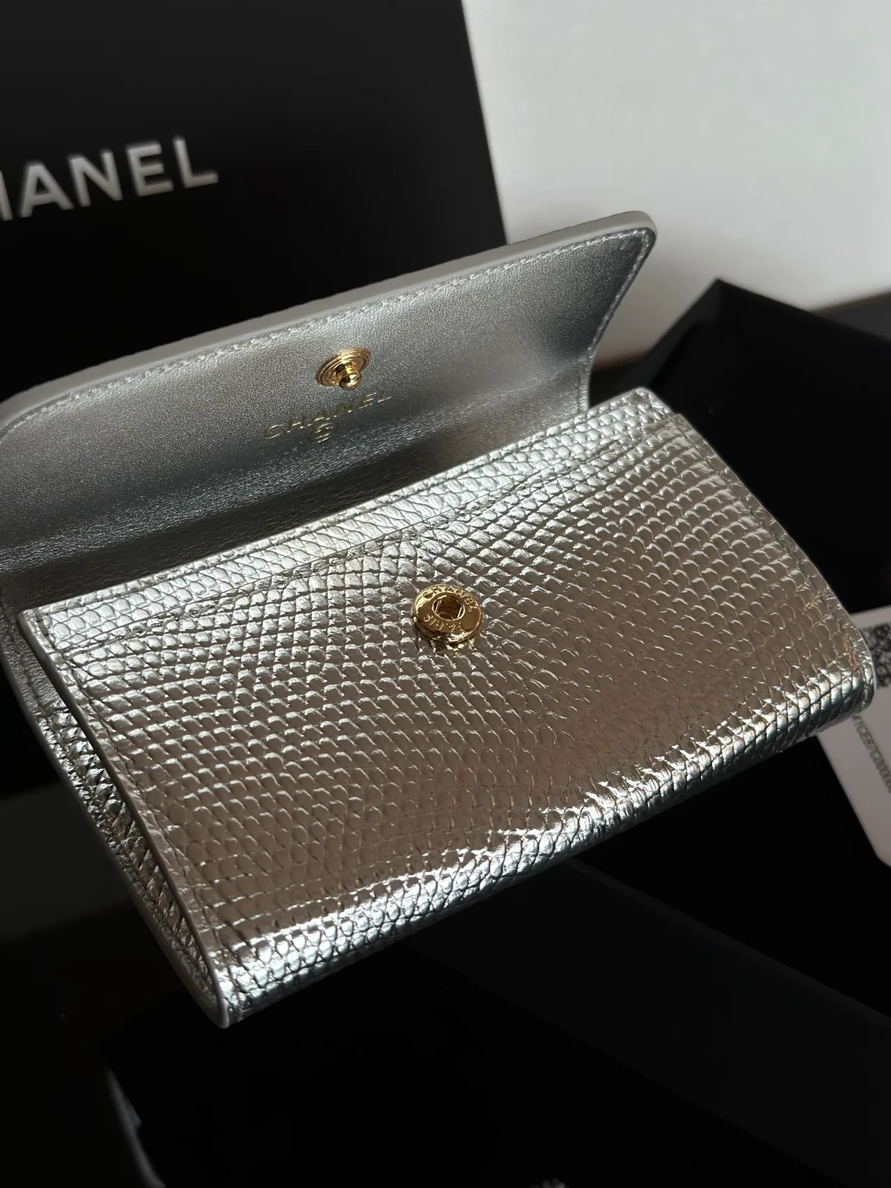 Chanel Flap Wallet in Silver · view 3