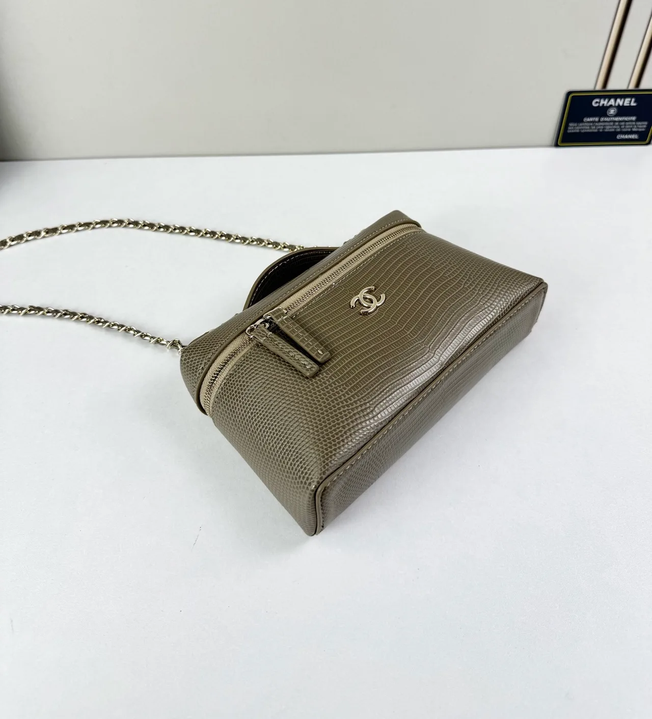 Chanel Cowhide Vanity Bag in Grey · view 4