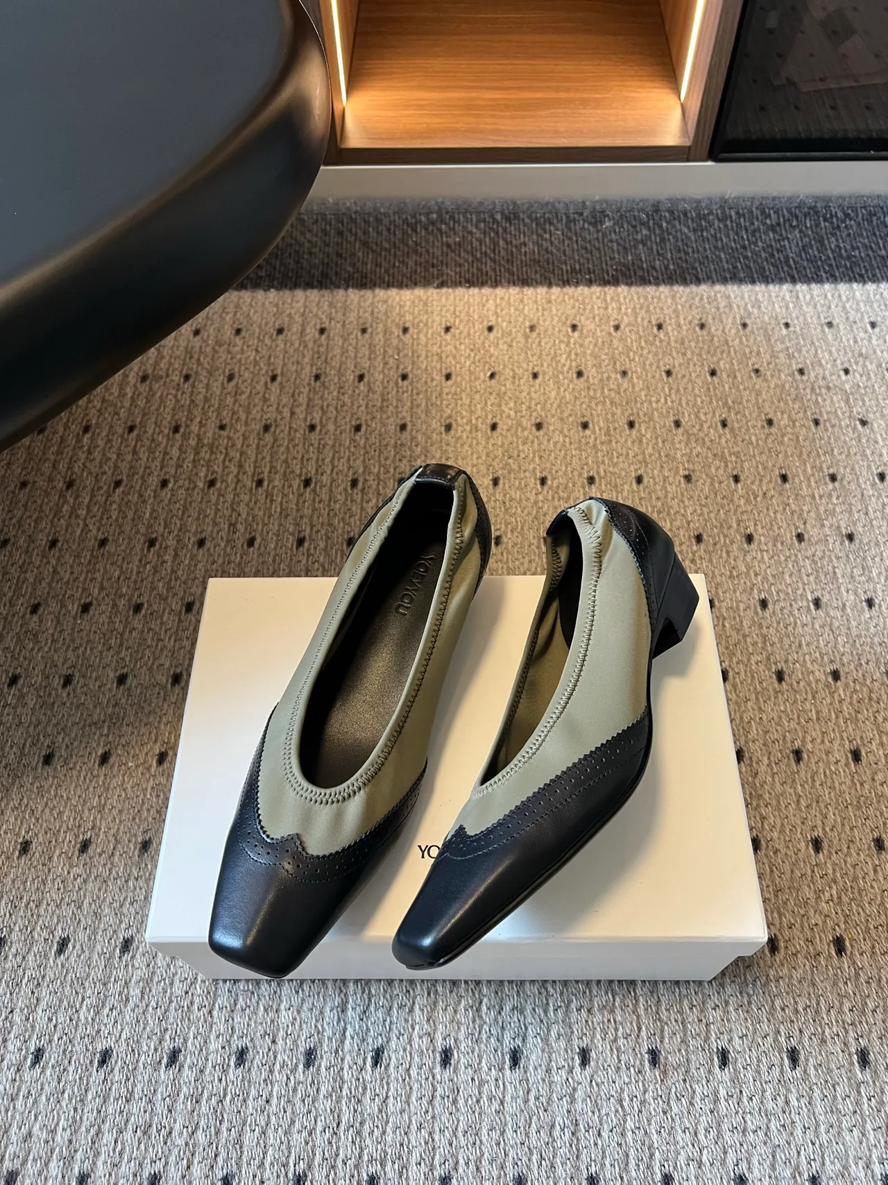 YOEYYOU Square-Toe Shoes in Black · view 3