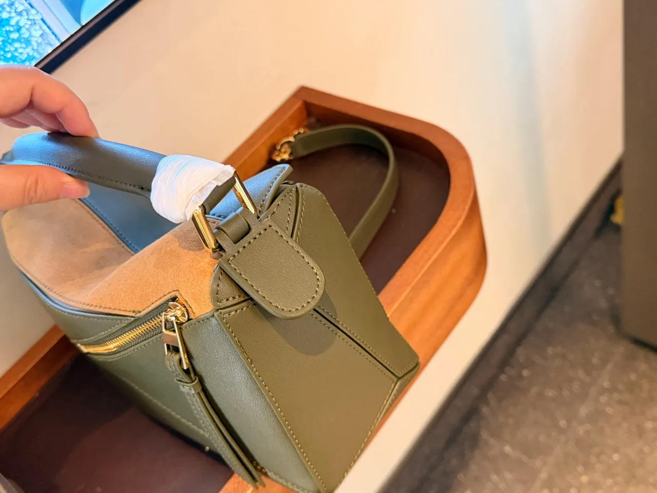 Loewe Shoulder Bag in Brown & Green · view 5
