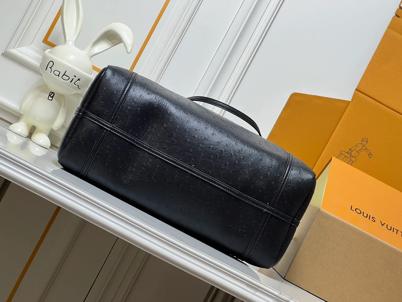 Louis Vuitton Cowhide Canvas Express Travel bag with pictured pouch in Black · view 4