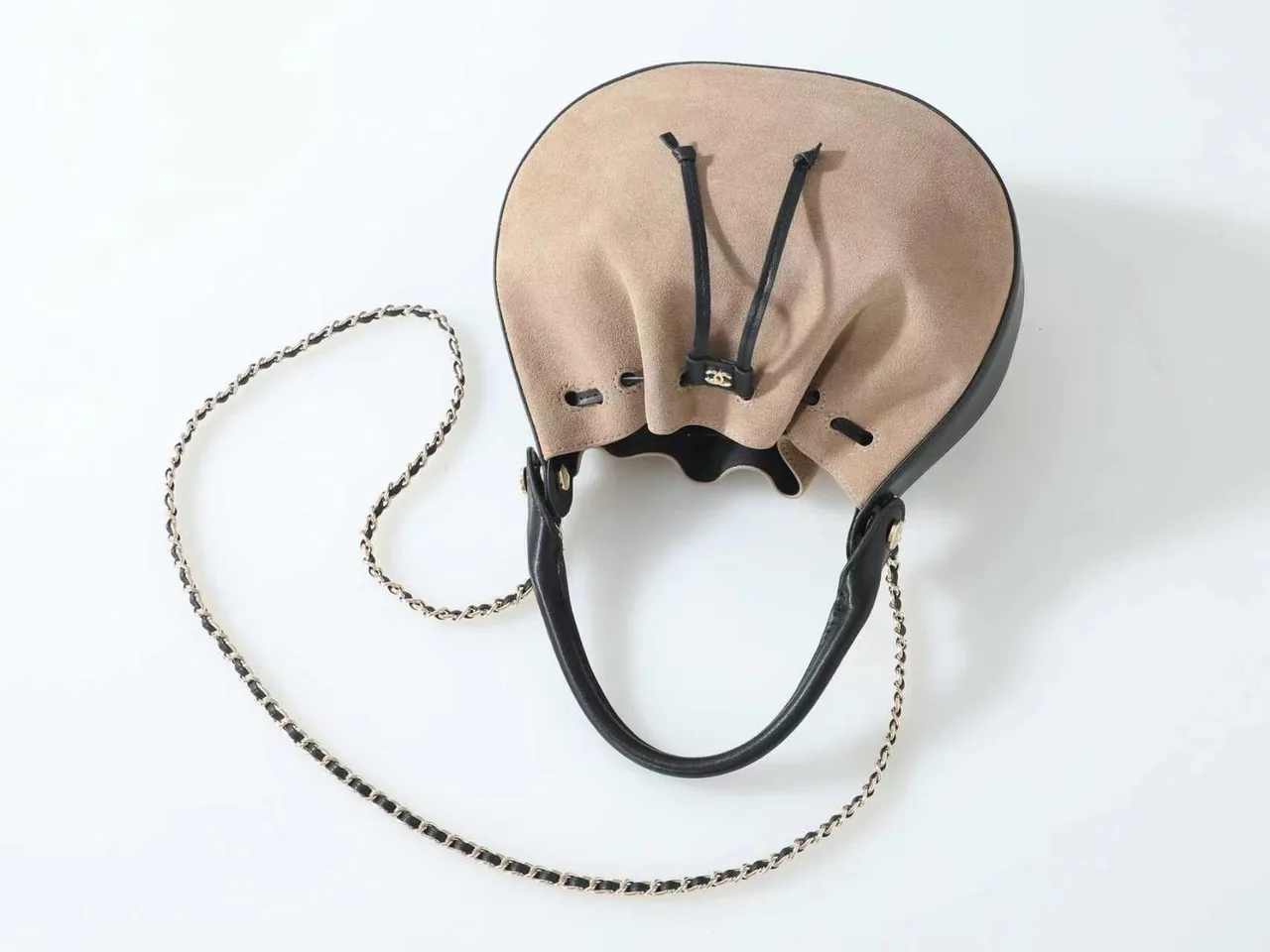 Chanel Drawstring Bucket Bag in Beige · view 4