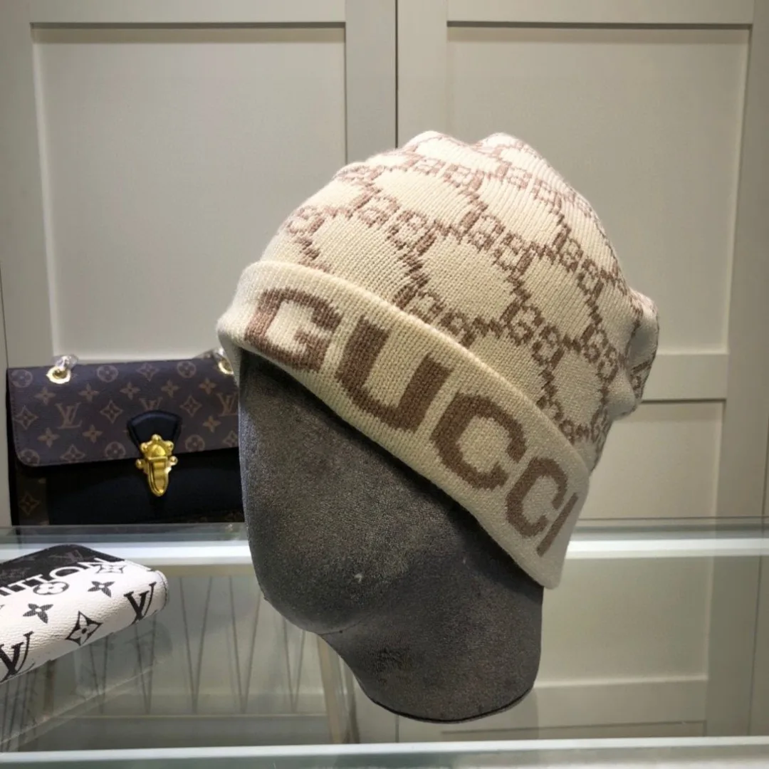 Gucci Beanie in Black & Beige & Pink & Brown · view 2