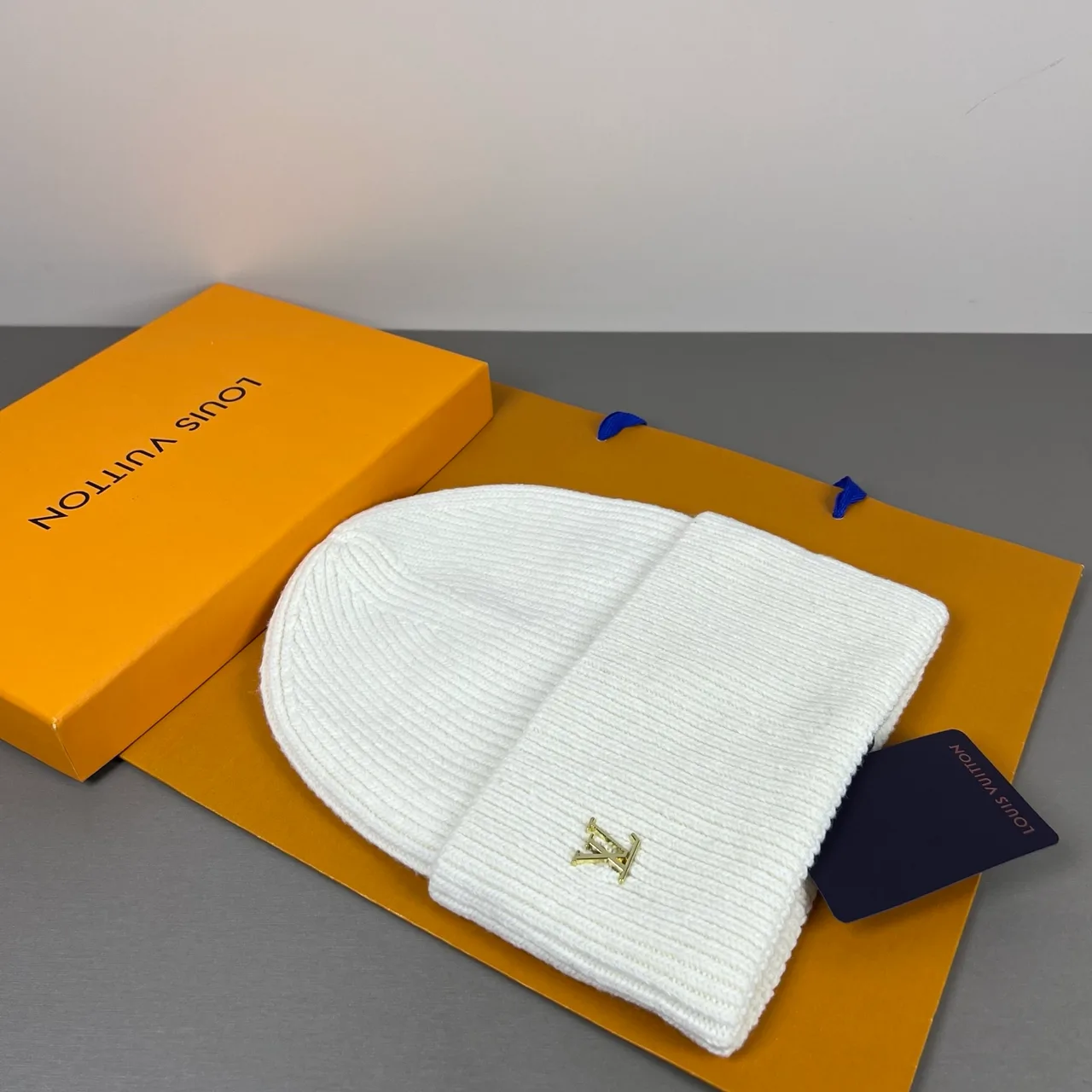 Louis Vuitton Small-logo knit beanie in White & Blue · view 6