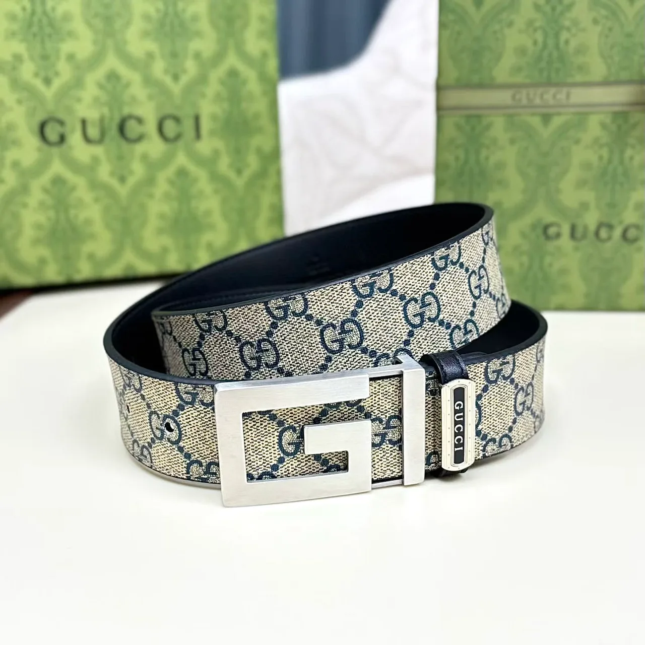 Gucci GG rectangular buckle belt in Beige · view 6