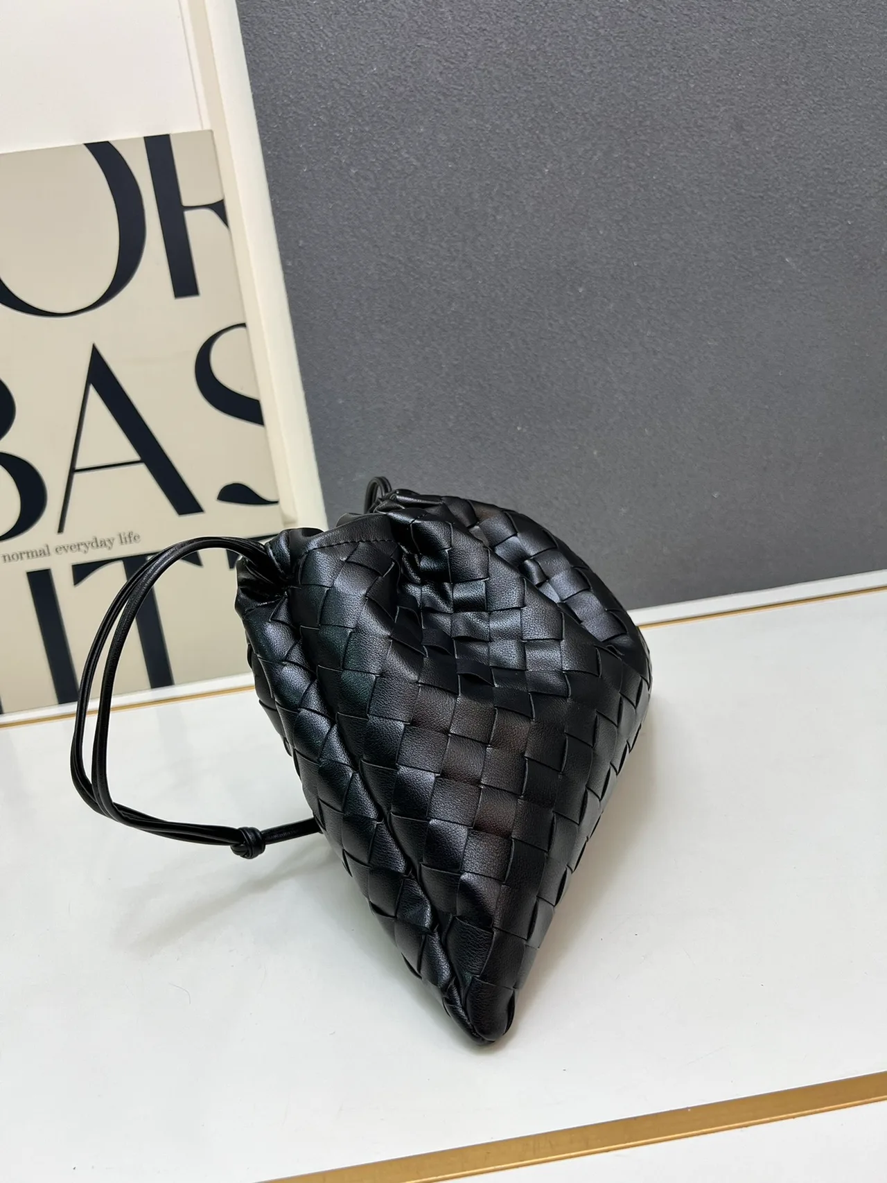 Bottega Veneta Woven Glossy Shoulder Bag in Black · view 5