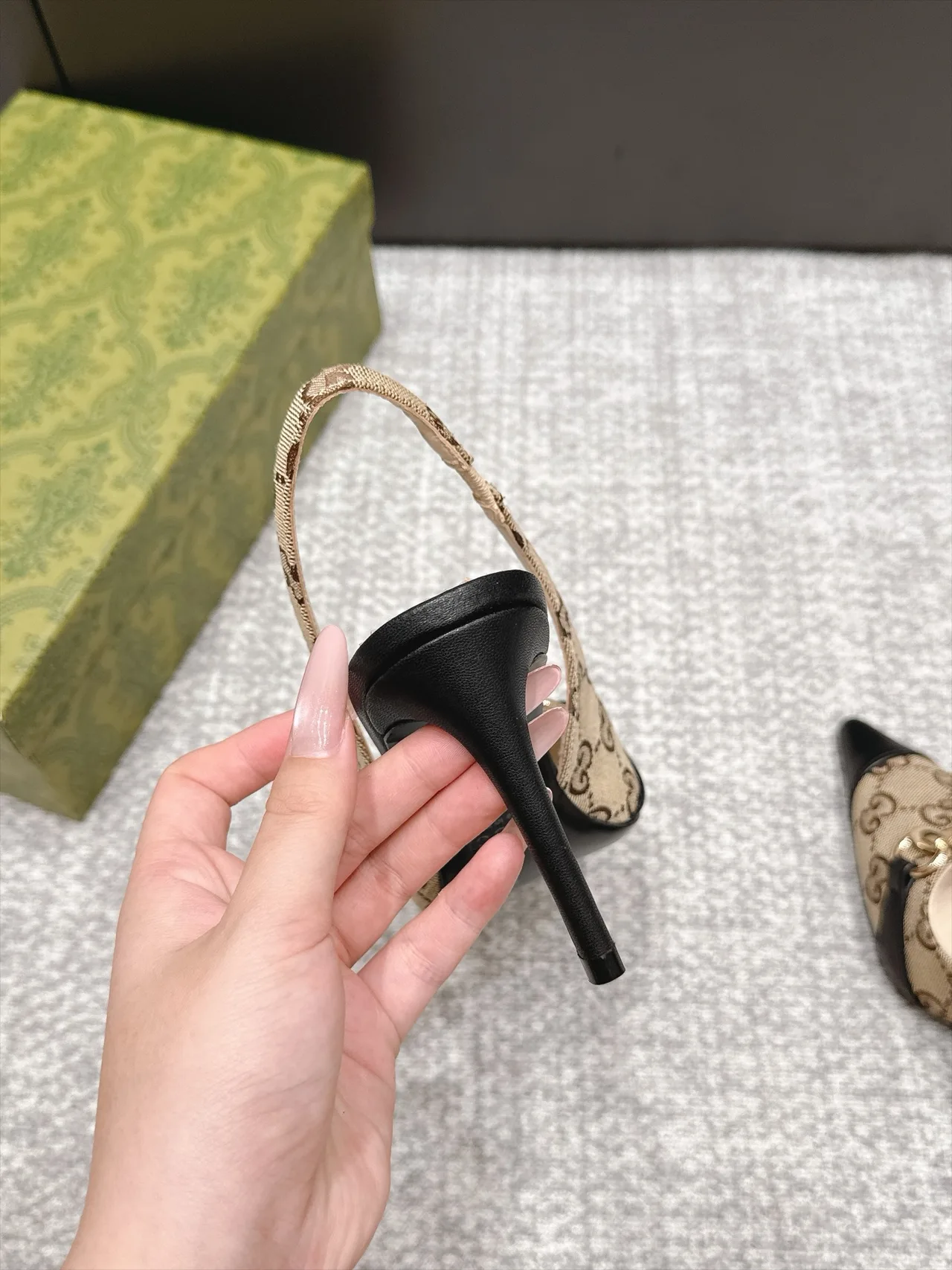 Gucci Slingback Heels in Beige · view 7