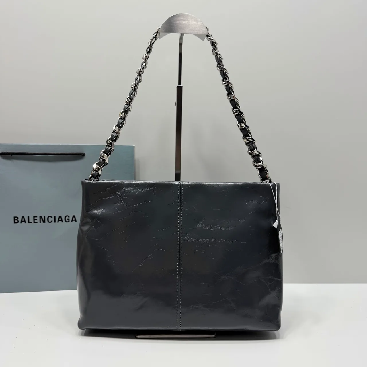 Balenciaga Cowhide Glossy Tote in Black · view 5