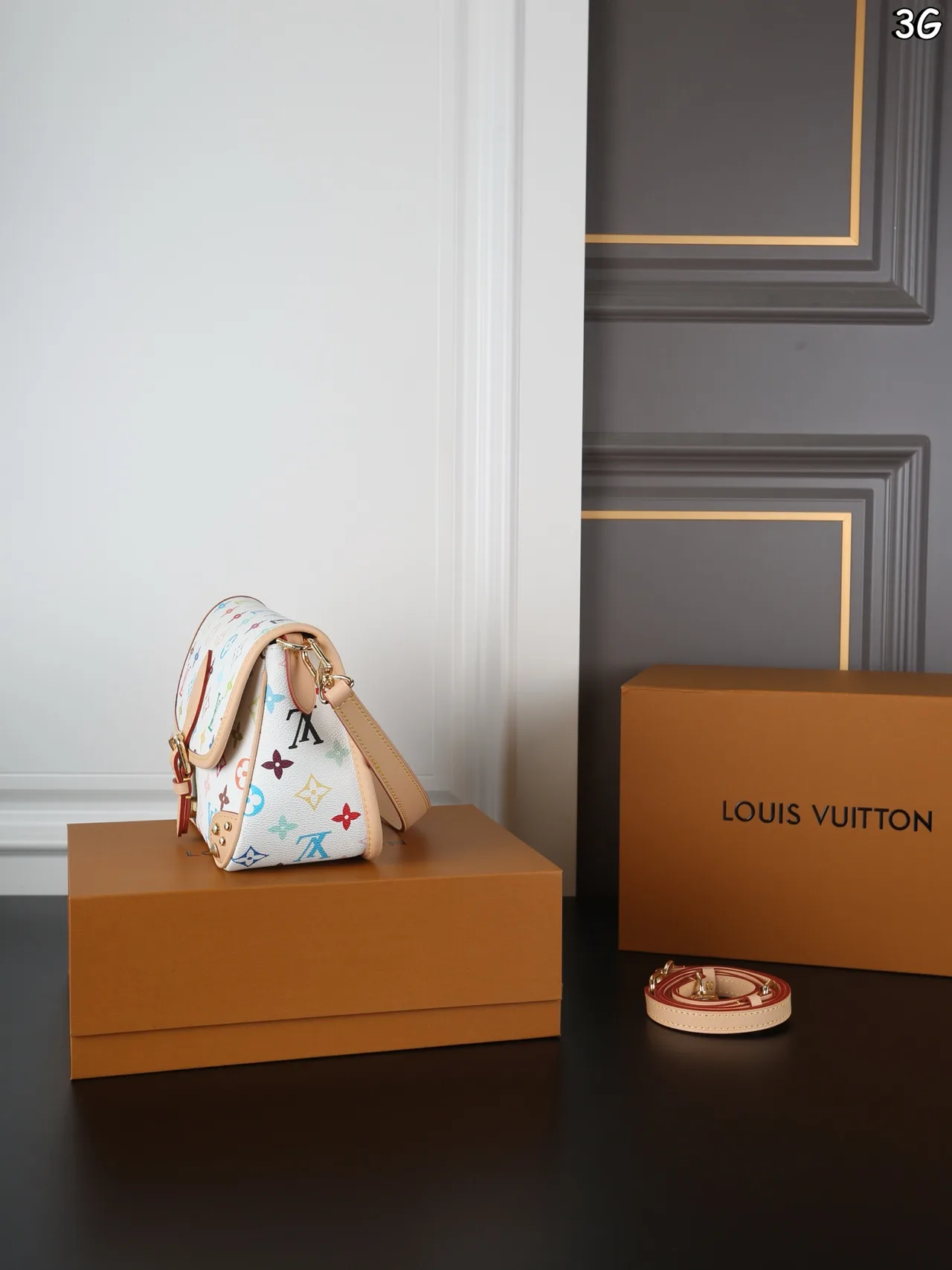 Louis Vuitton Baguette Shoulder Bag in White · view 2