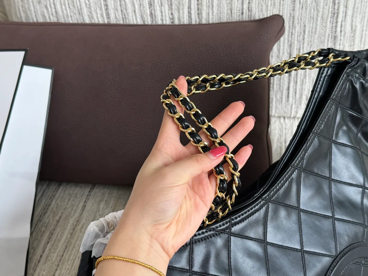 Chanel Glossy Quilted tote with pictured pouch in Black · view 7