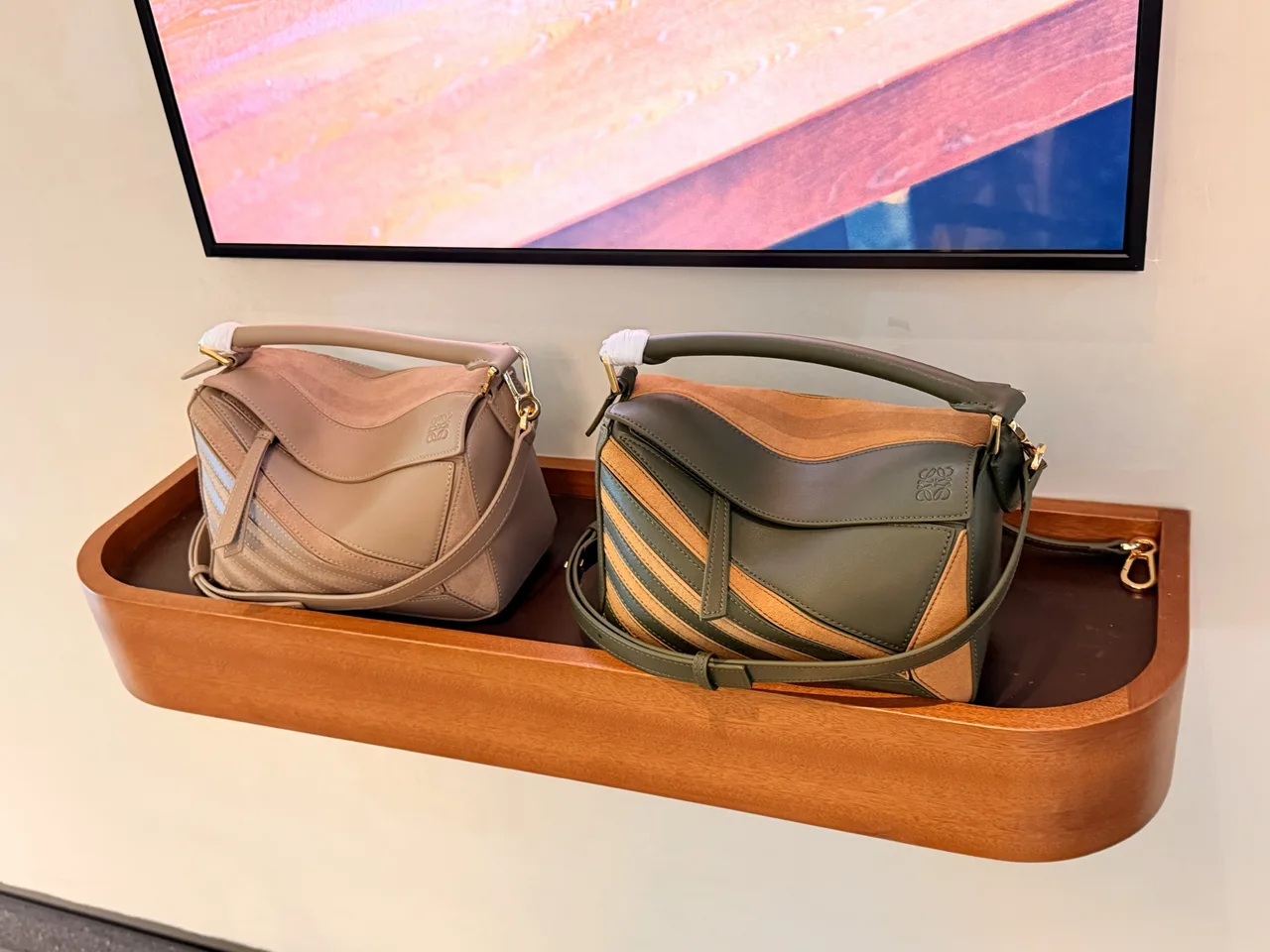 Loewe Shoulder Bag in Brown & Green · view 8