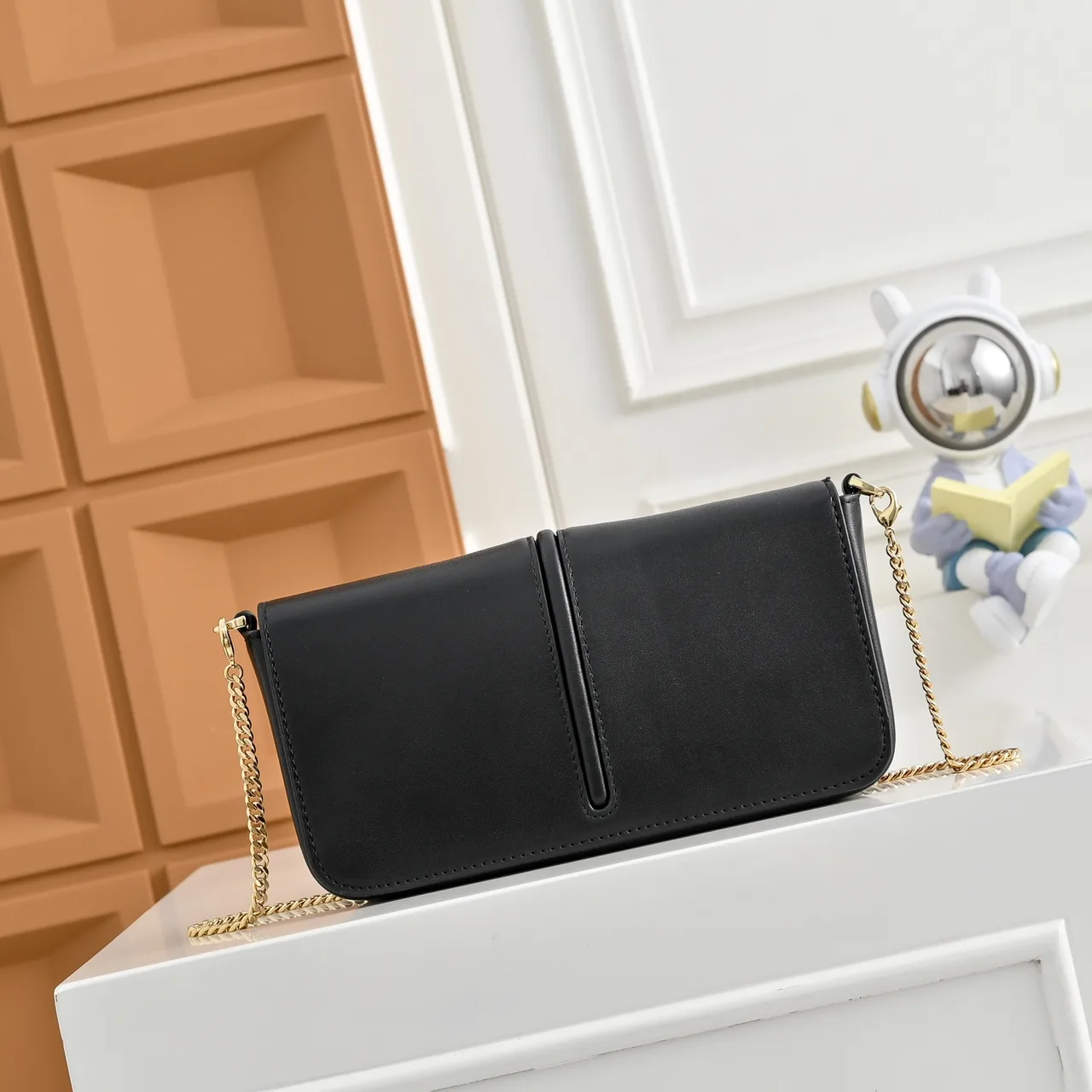 Fendi Clutch in Black · view 2