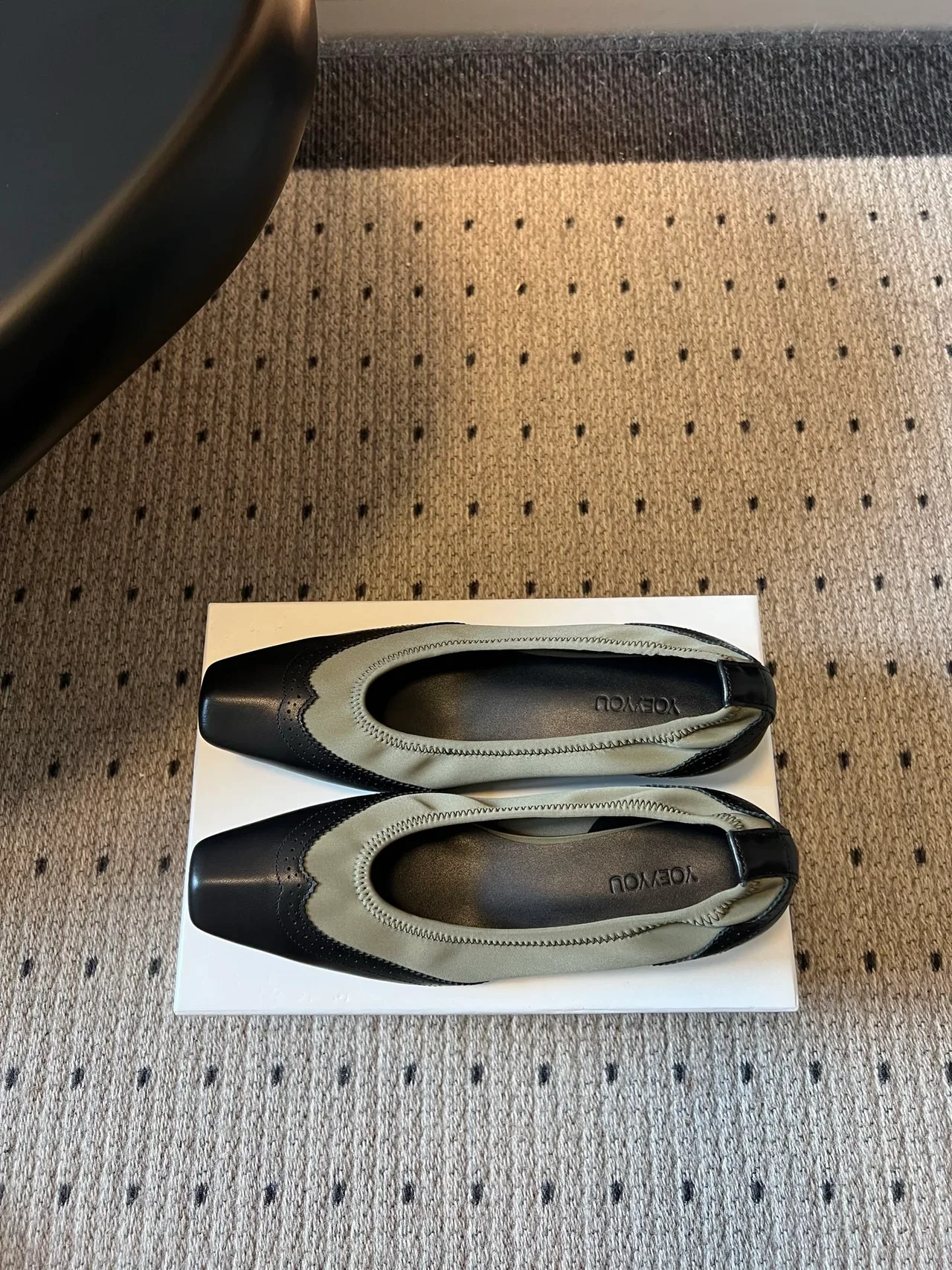 YOEYYOU Square-Toe Shoes in Black · view 4