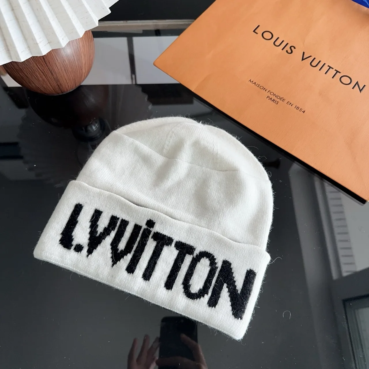 Louis Vuitton Beanie in White · view 2