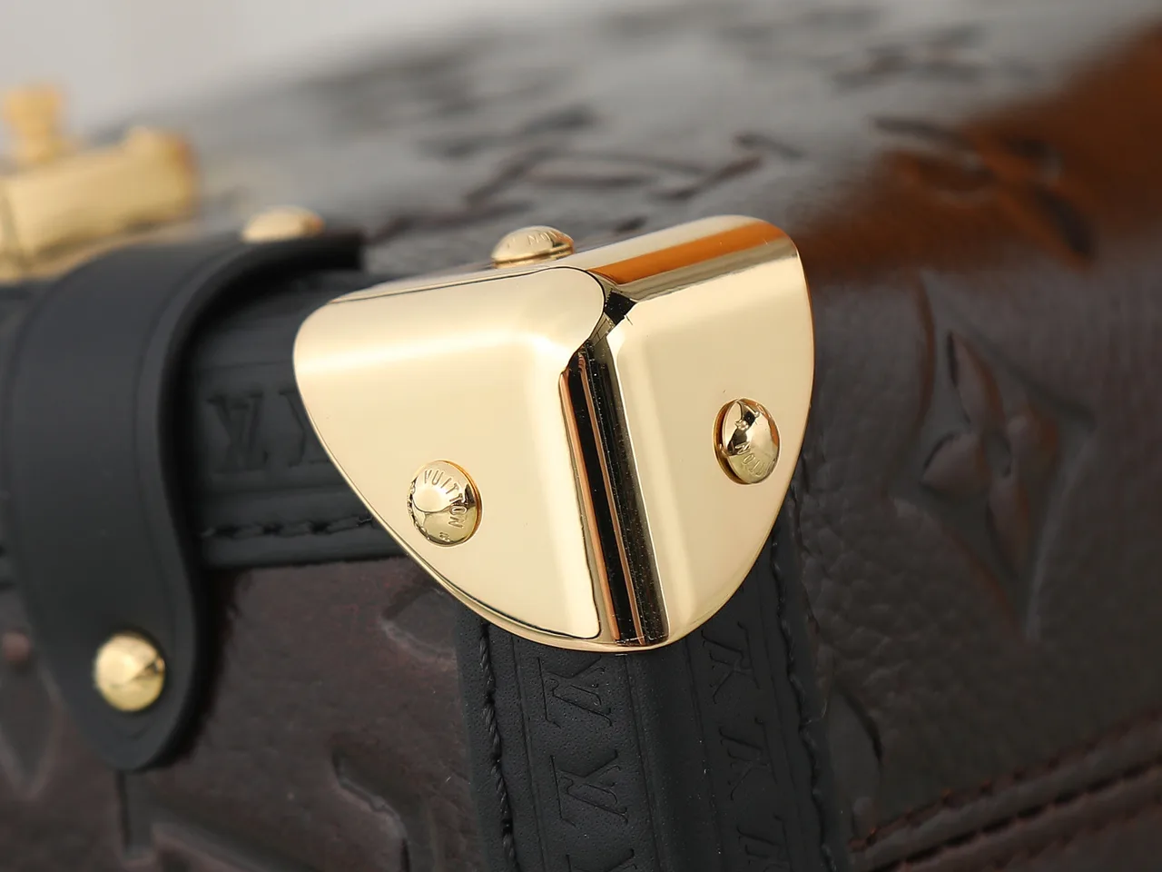 Louis Vuitton Leather Handbag in Brown · view 7