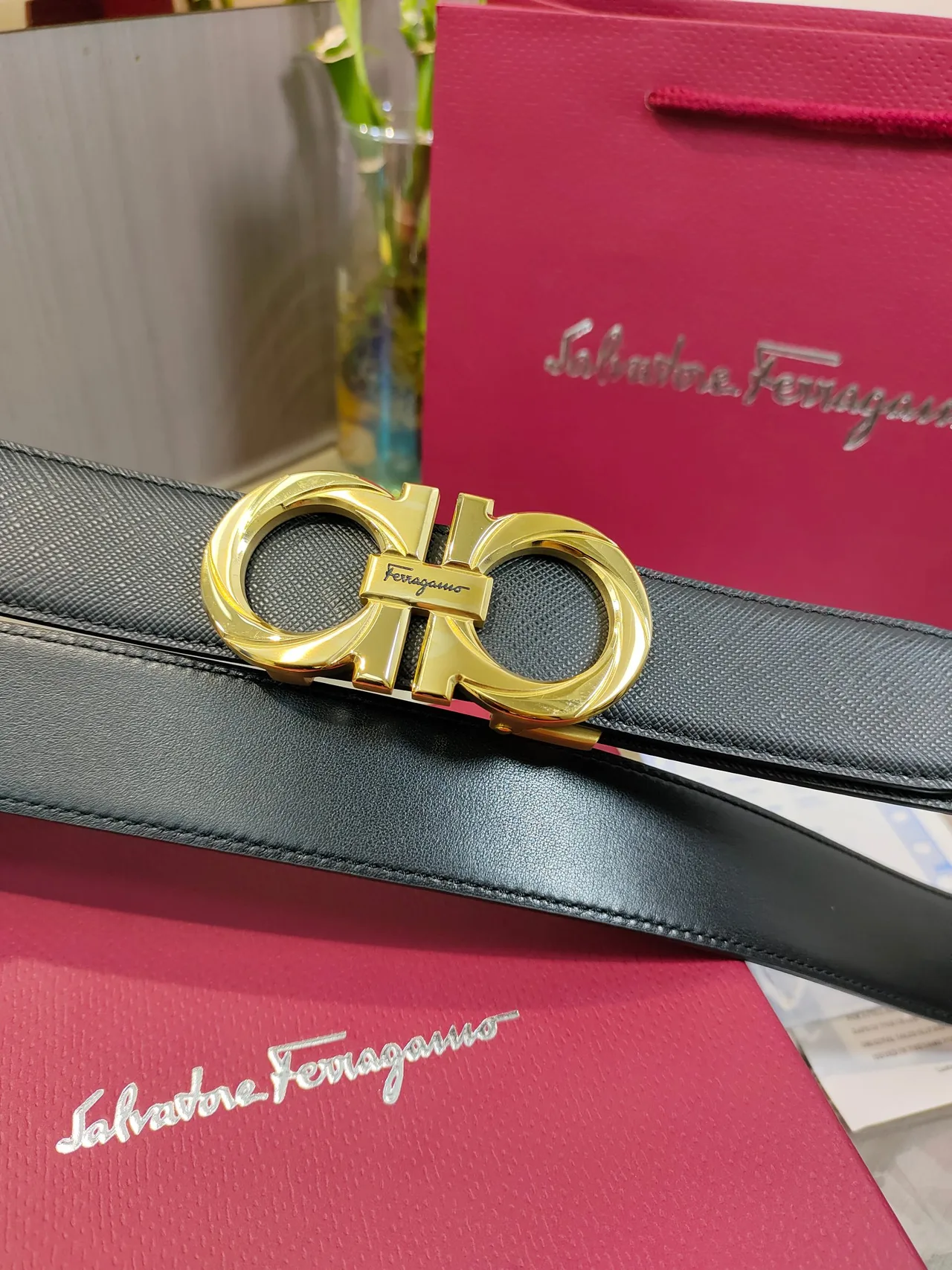 Ferragamo Calfskin Glossy Belt in Black · view 3