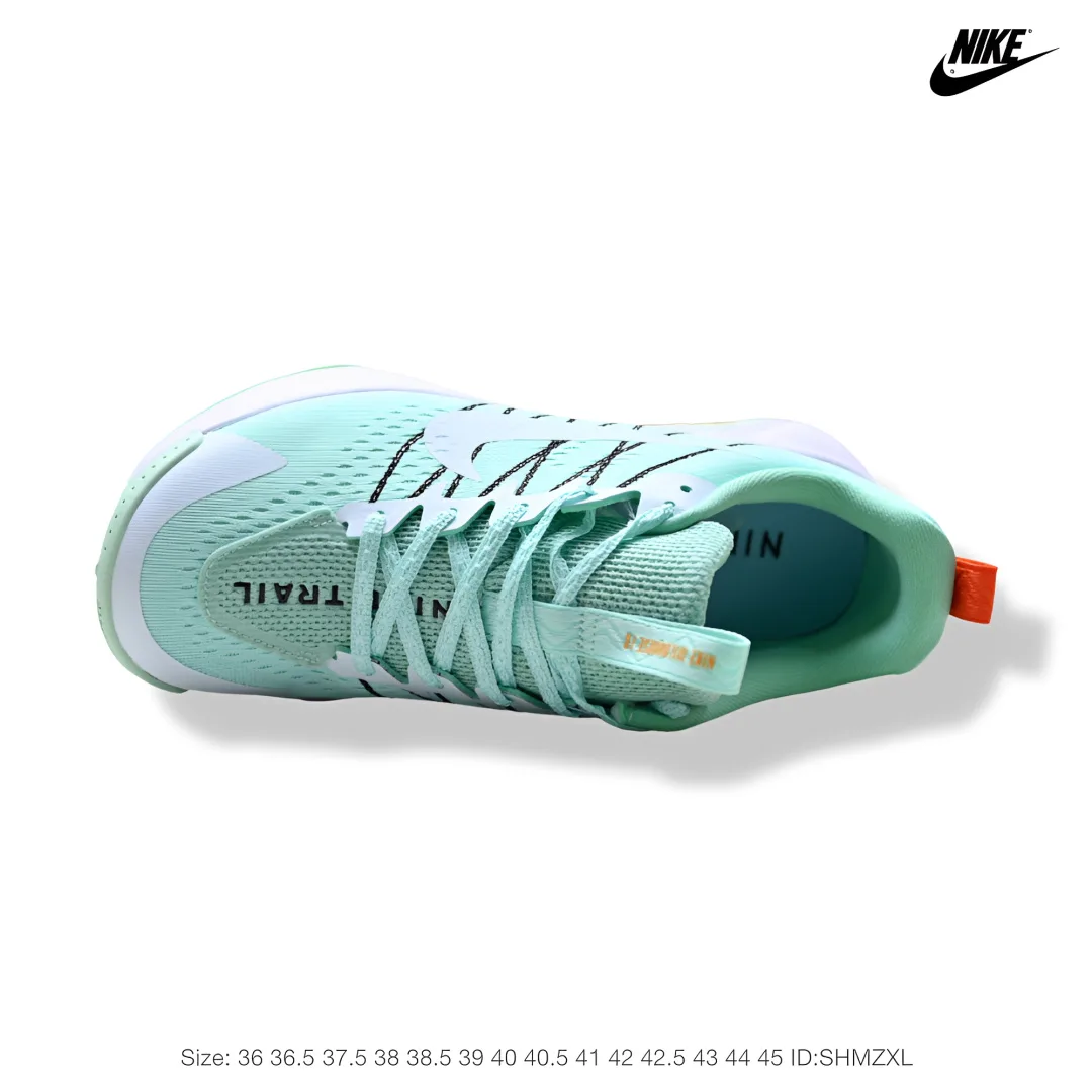 Nike Striped Shoes in Green · view 2