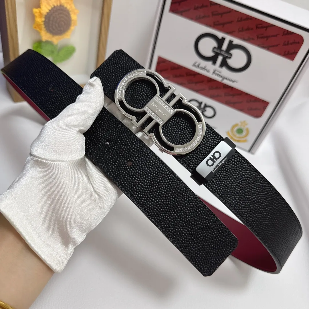 Ferragamo Cowhide Glossy Belt in Black · view 2