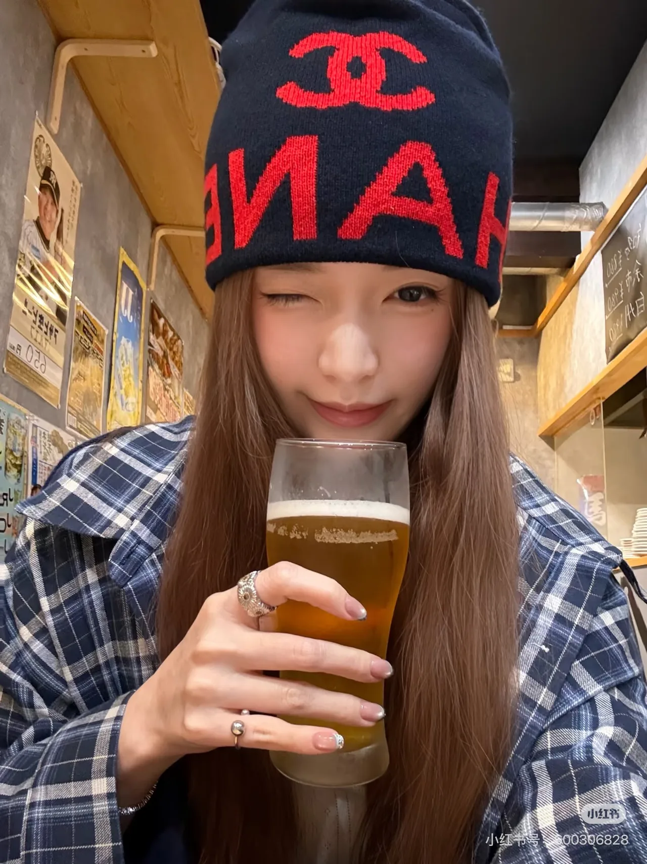 Chanel Beanie in Black · view 3