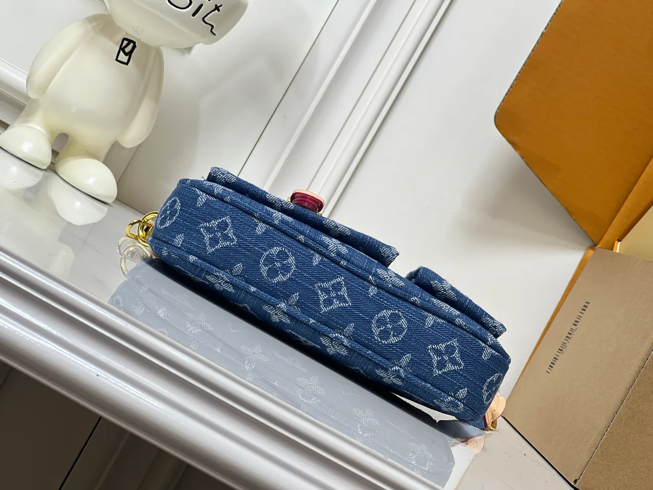 Louis Vuitton Cowhide Pochette Cargo Shoulder Bag in Blue · view 6