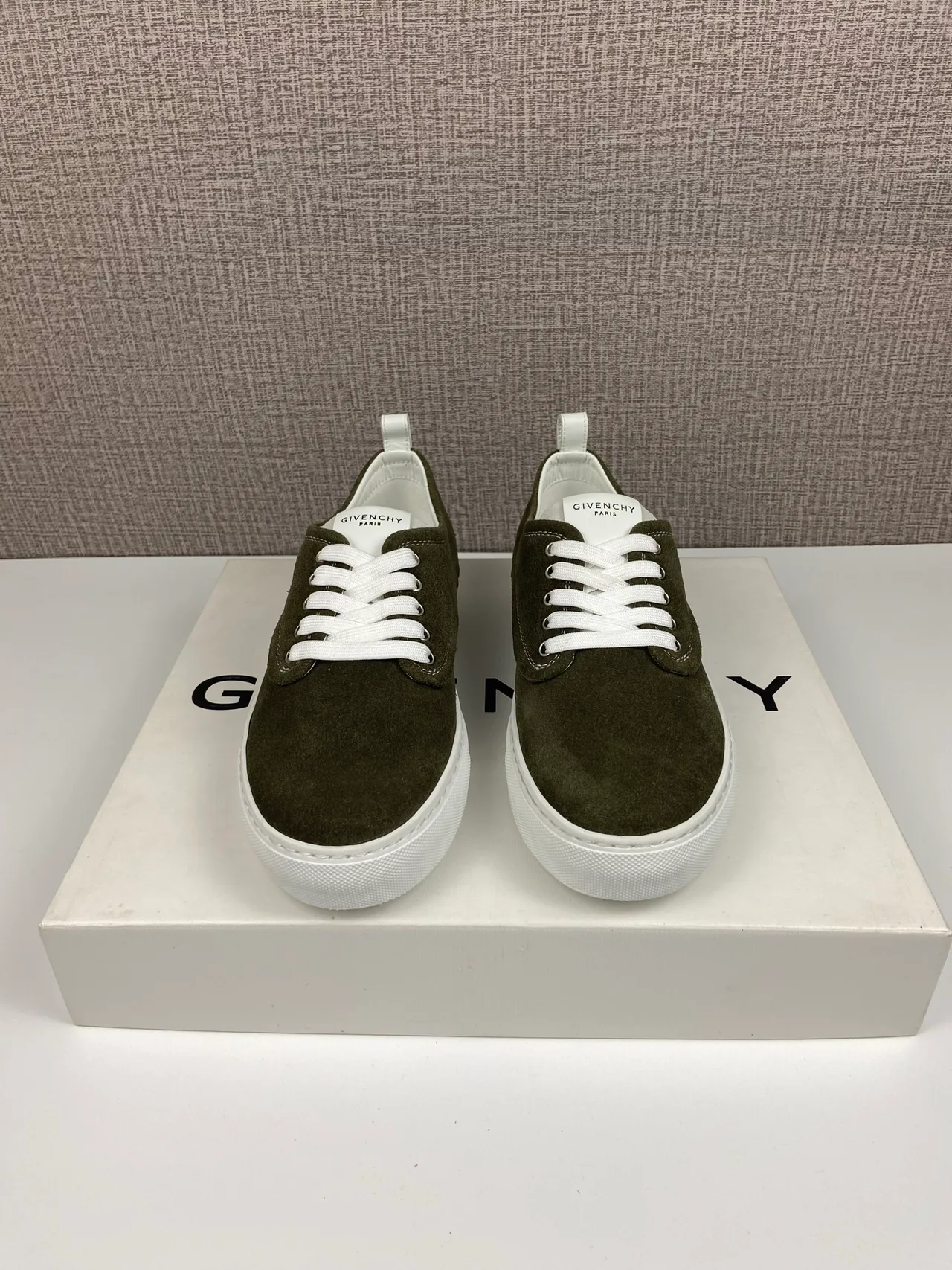 Givenchy Cowhide New City Sneakers in Green · view 1