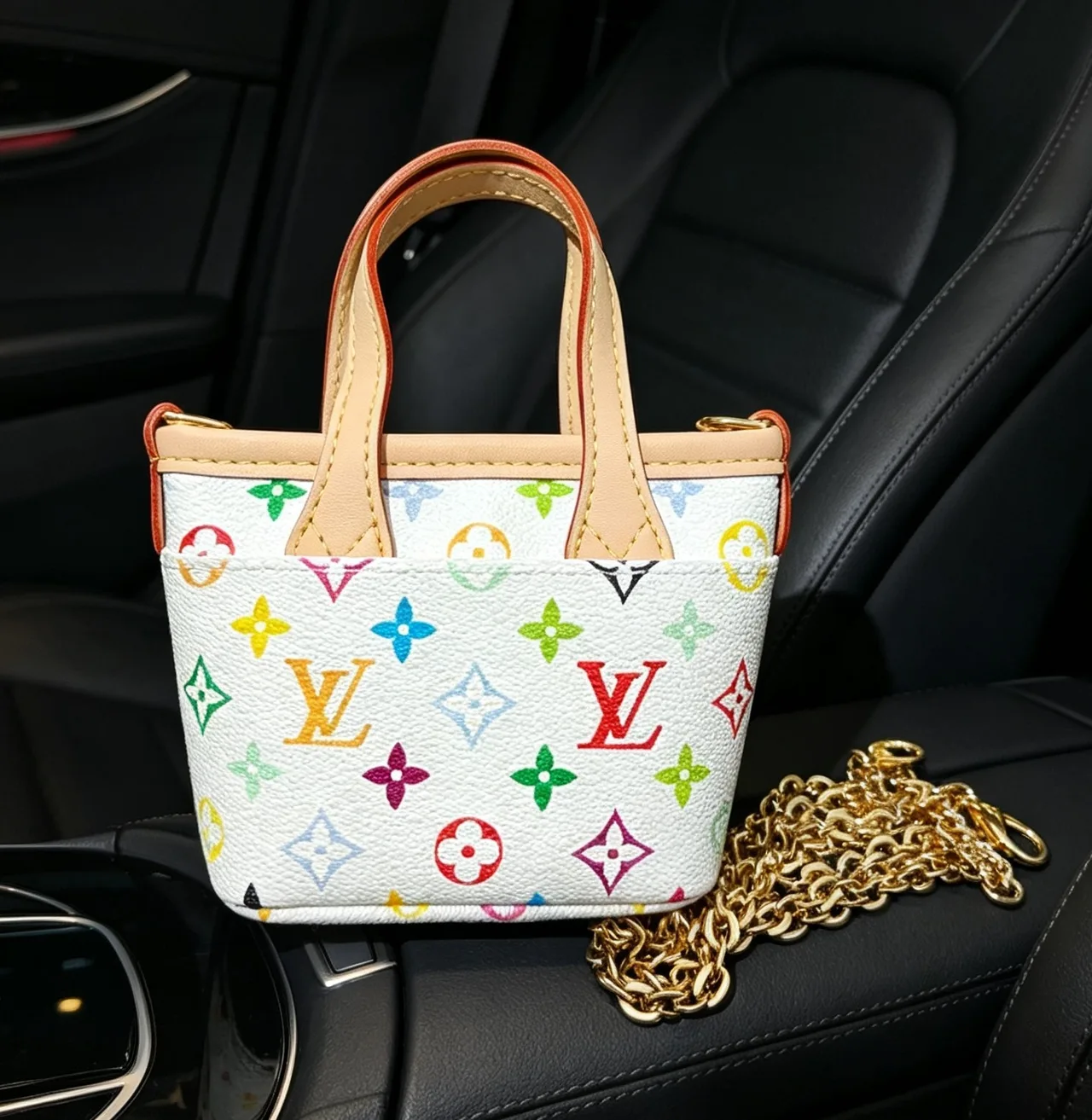 Louis Vuitton Mini monogram tote in Brown & White · view 6