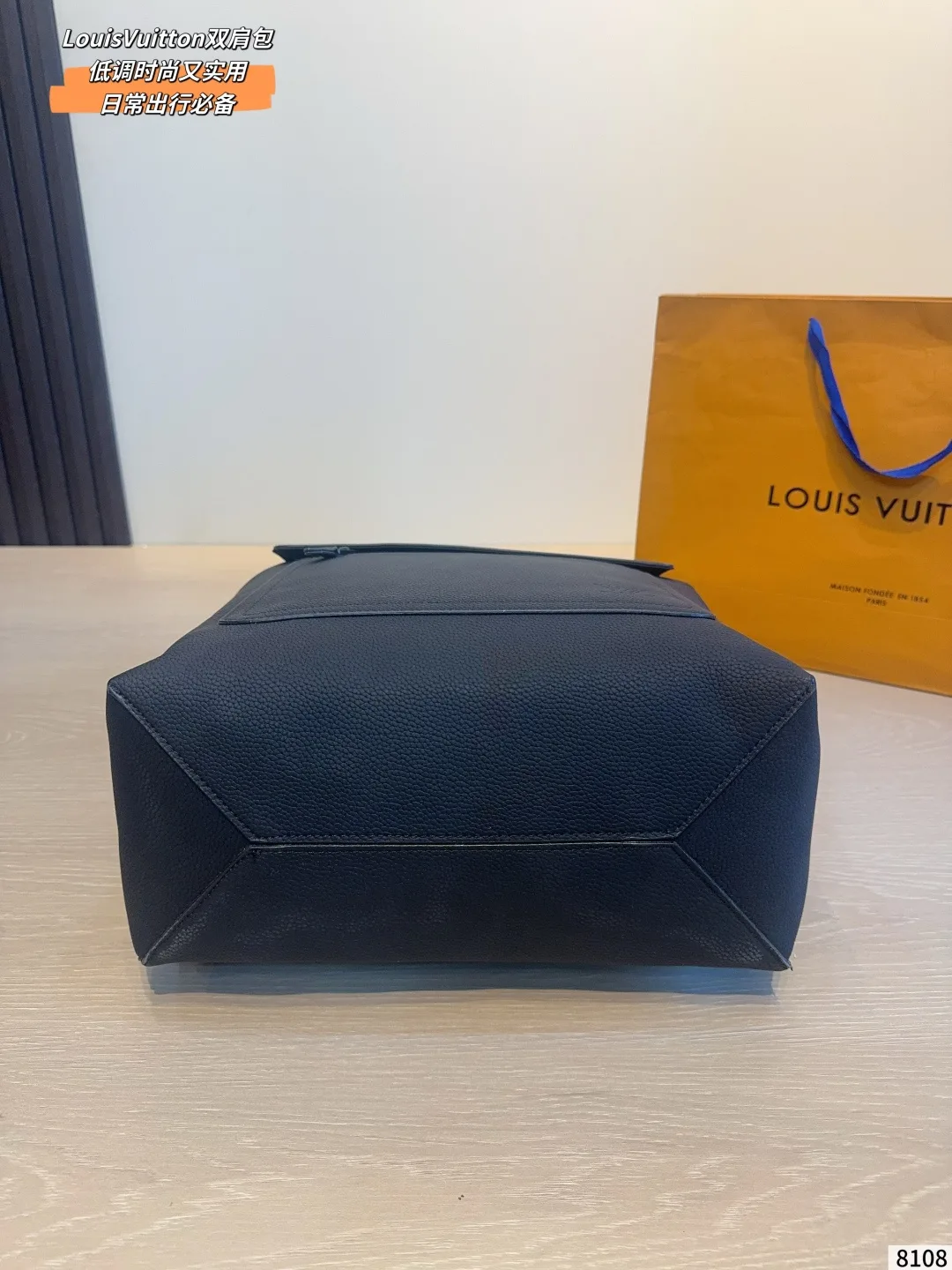 Louis Vuitton Backpack in Blue / Brown · view 7