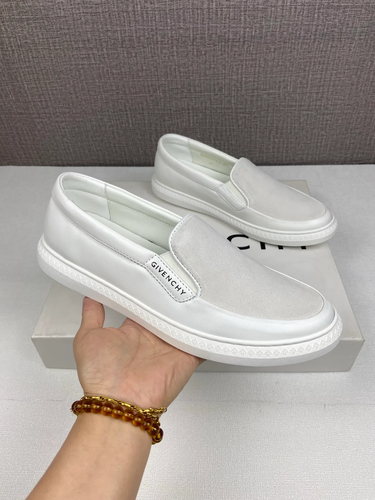 Givenchy Leather Glossy Round-Toe G Set Slip-On Sneakers in White · view 2